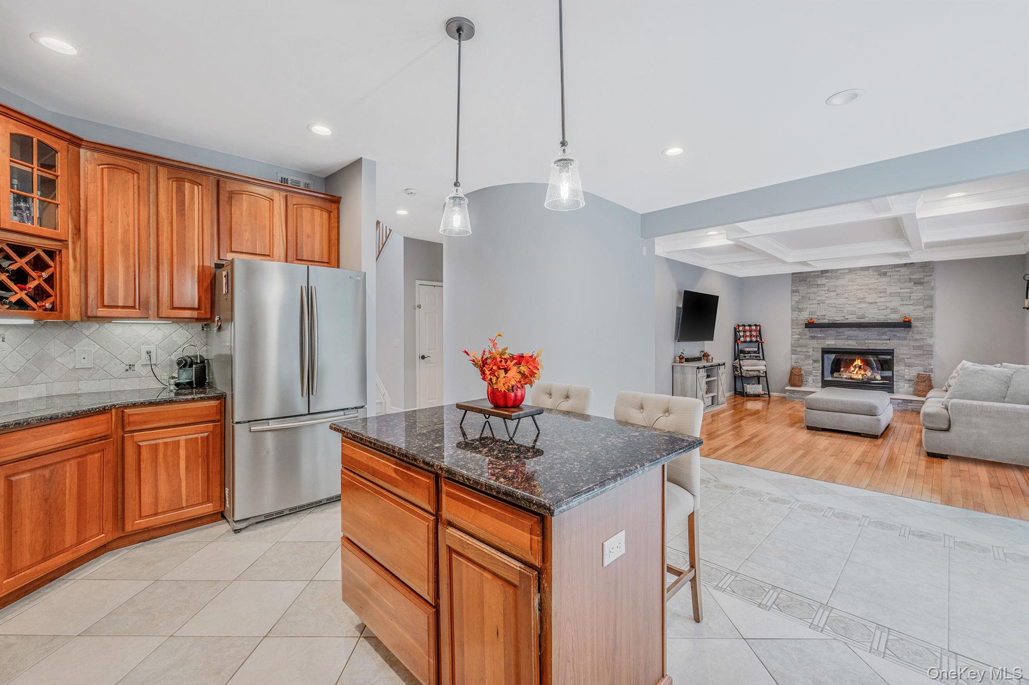 #13 photo, 76 Blueberry Ridge Drive, サフォーク郡 Holtsville , NY 11742