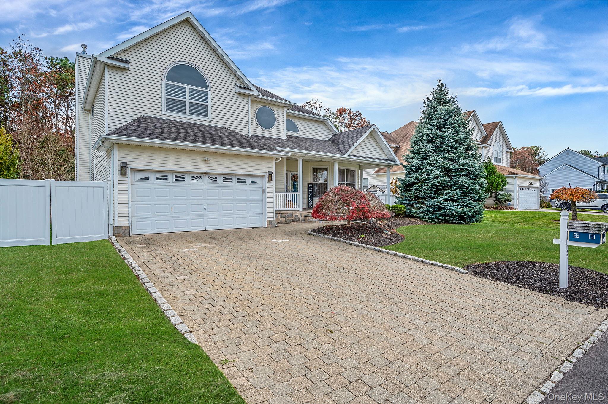 #3 photo, 76 Blueberry Ridge Drive, サフォーク郡 Holtsville , NY 11742