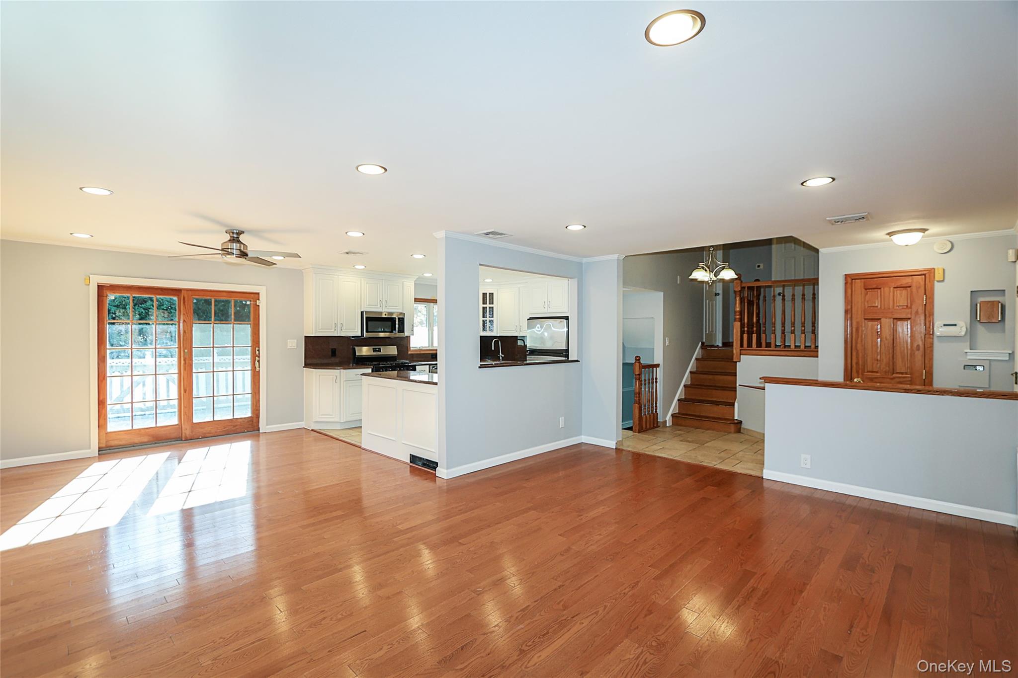 #10 photo, 91 Birchwood Park Drive, Syosset , NY 11791