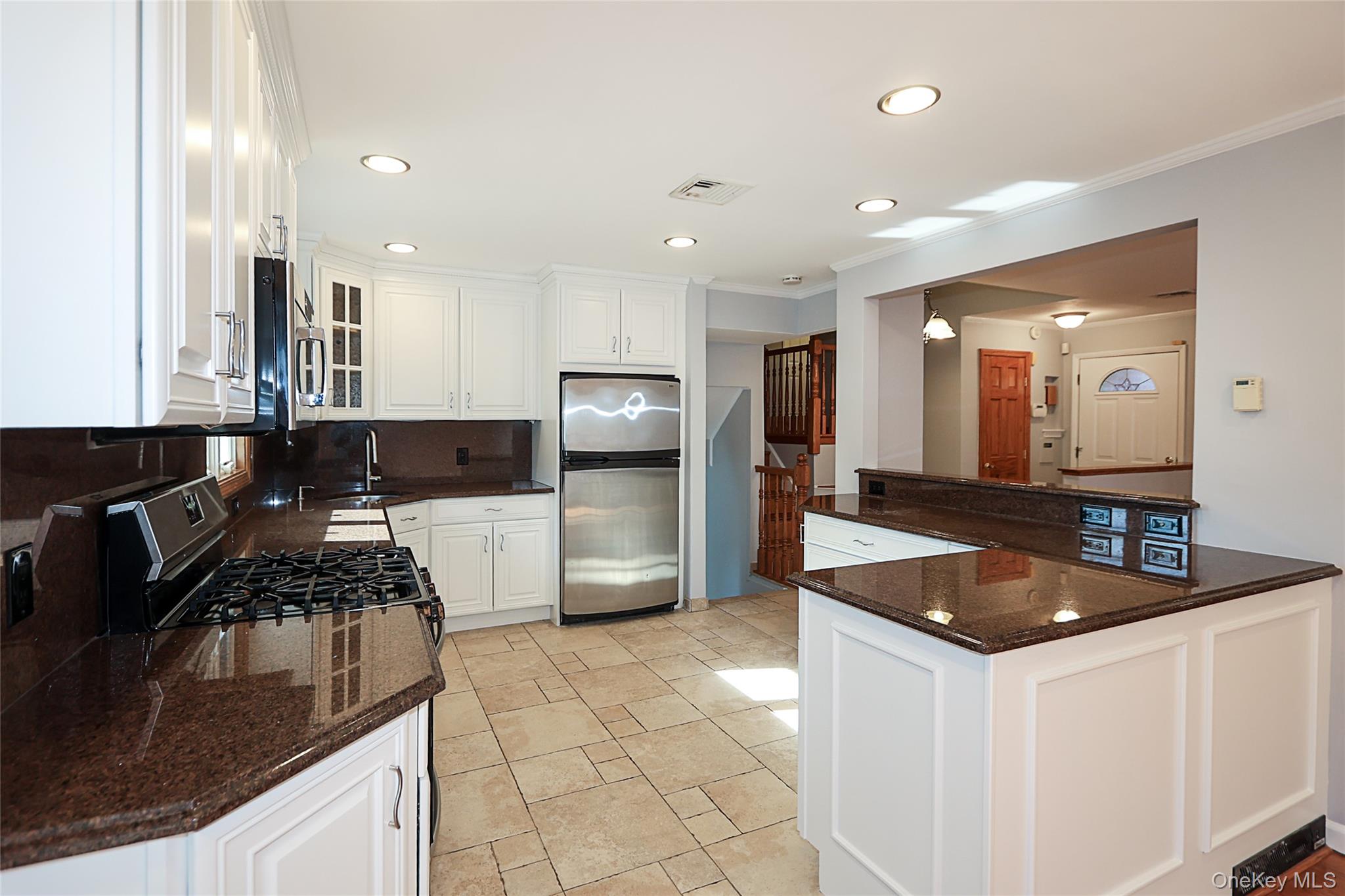 #16 photo, 91 Birchwood Park Drive, Syosset , NY 11791