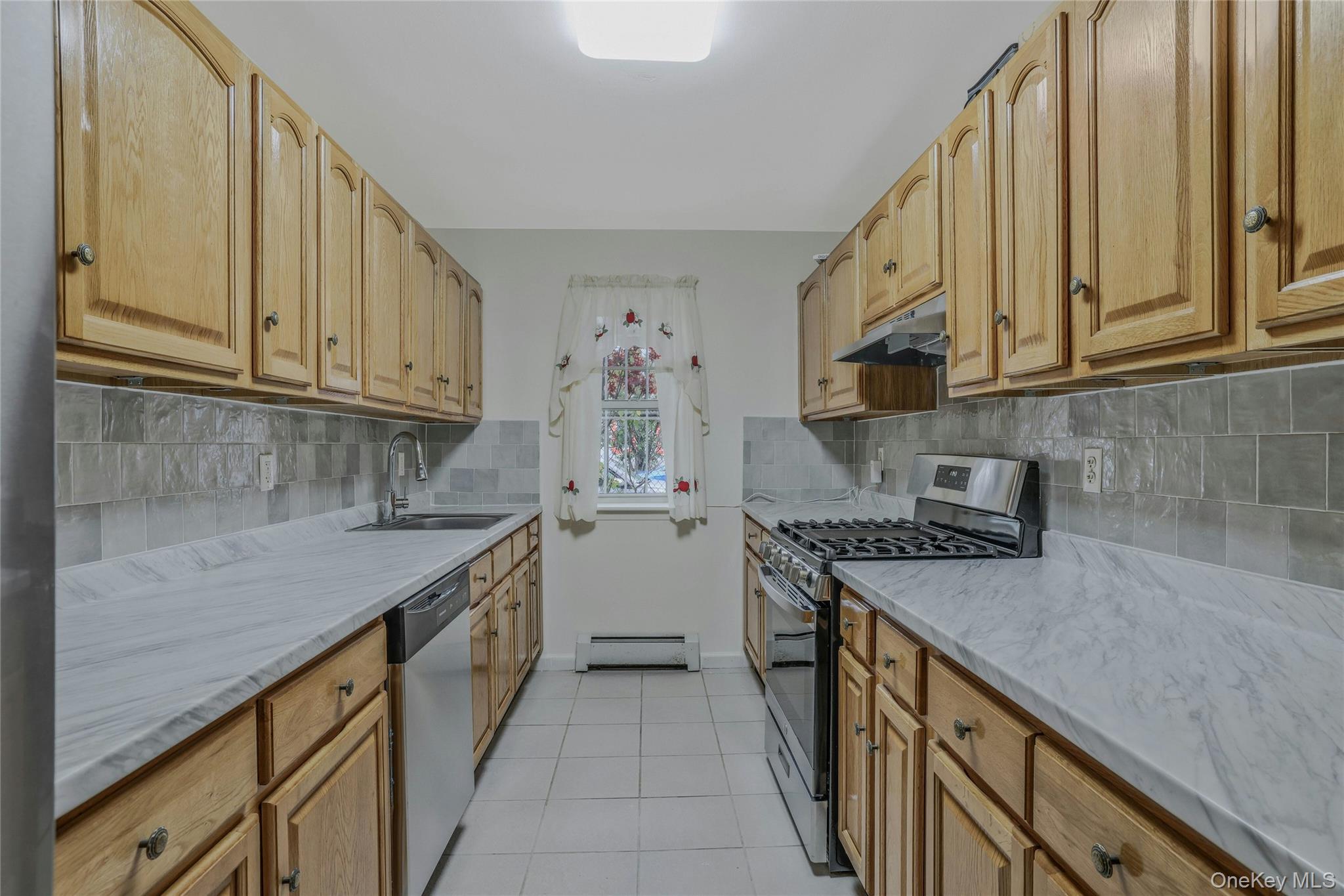 #7 photo, 747 Essex Street, Brooklyn , NY 11208