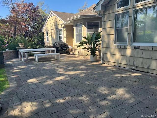 #10 photo, 2 Sunset Lane, Garden City , NY 11530