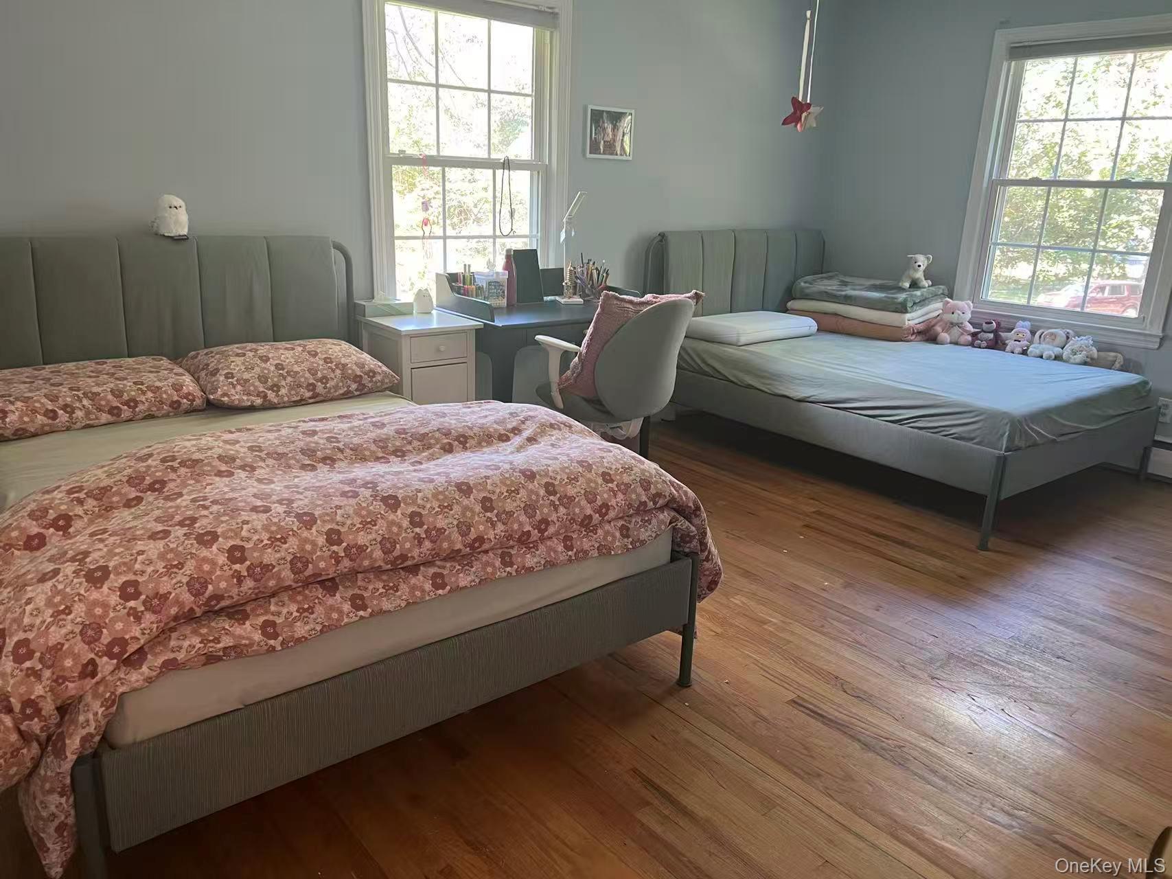 #4 photo, 2 Sunset Lane, Garden City , NY 11530