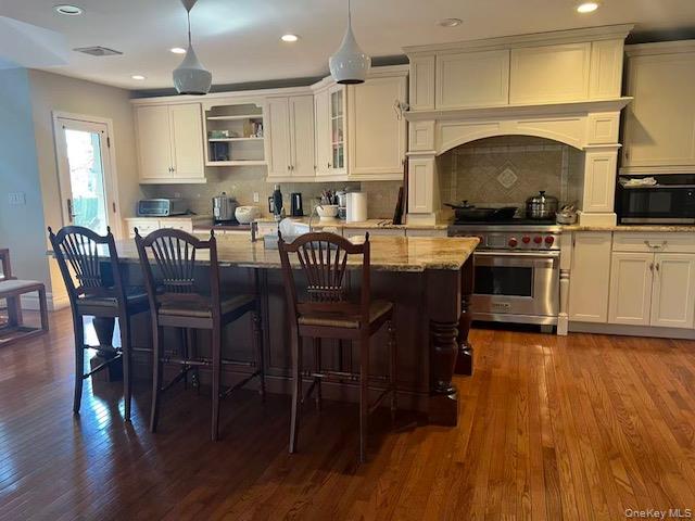 #8 photo, 2 Sunset Lane, Garden City , NY 11530