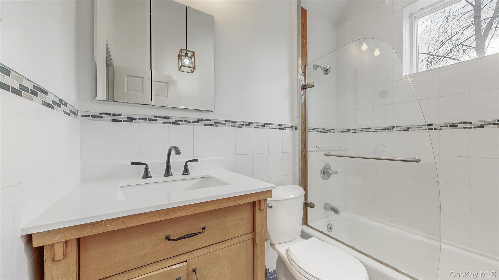 #16 photo, 72-04 Manse Street, Forest Hills , NY 11375