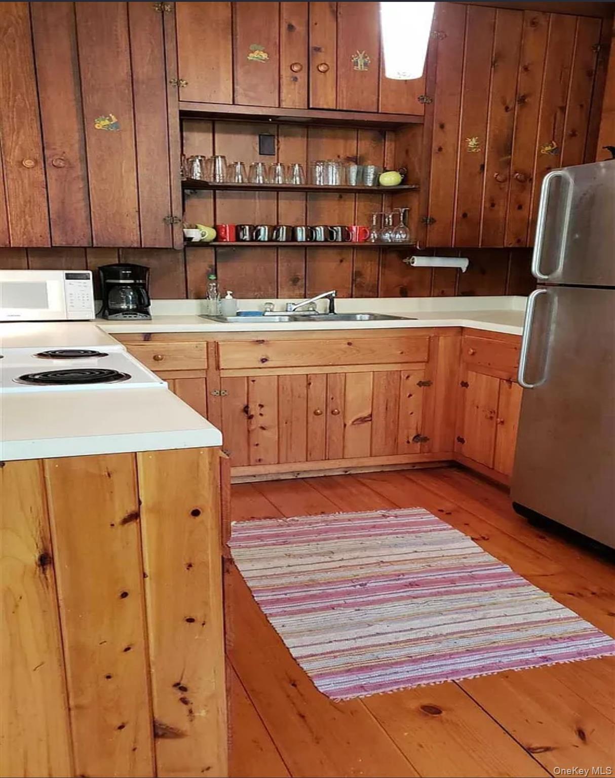 #5 photo, 717 Spring Lake, Red Hook , NY 12571