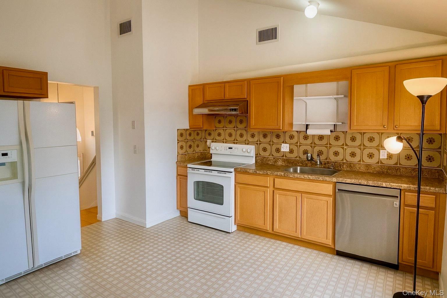 #9 photo, 18 Penny Lane, Otisville , NY 10963