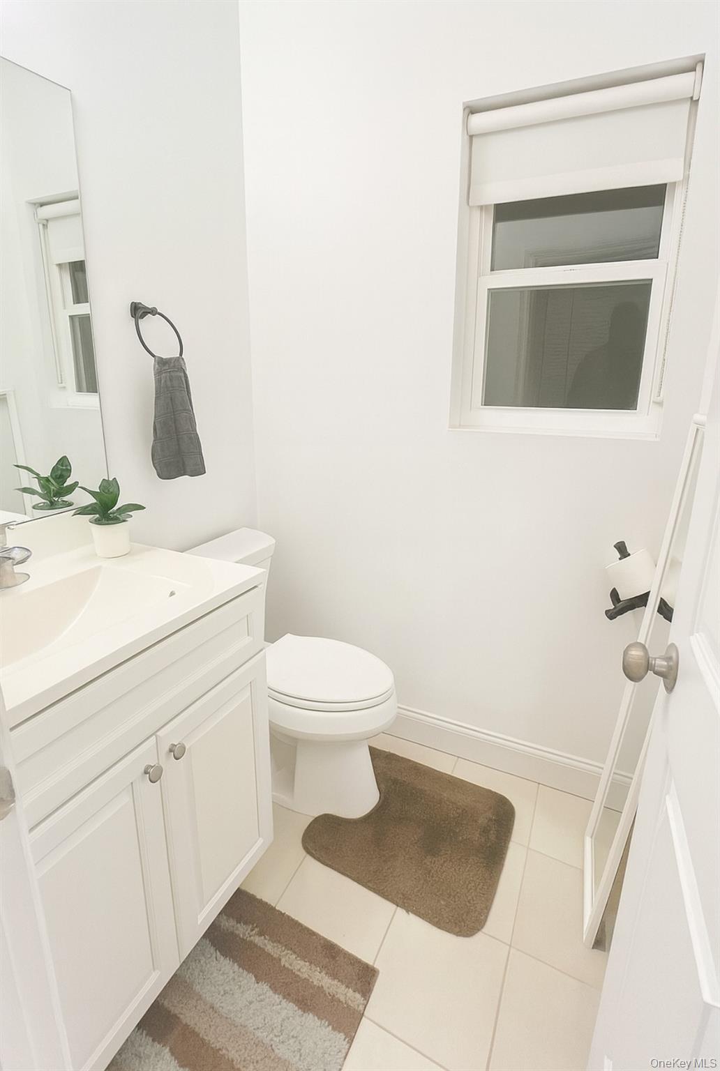 #12 photo, 2 Winfield Davis Drive, Coram , NY 11727