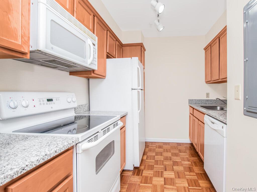 #7 photo, 314 Sutton Drive, Mount Kisco , NY 10549