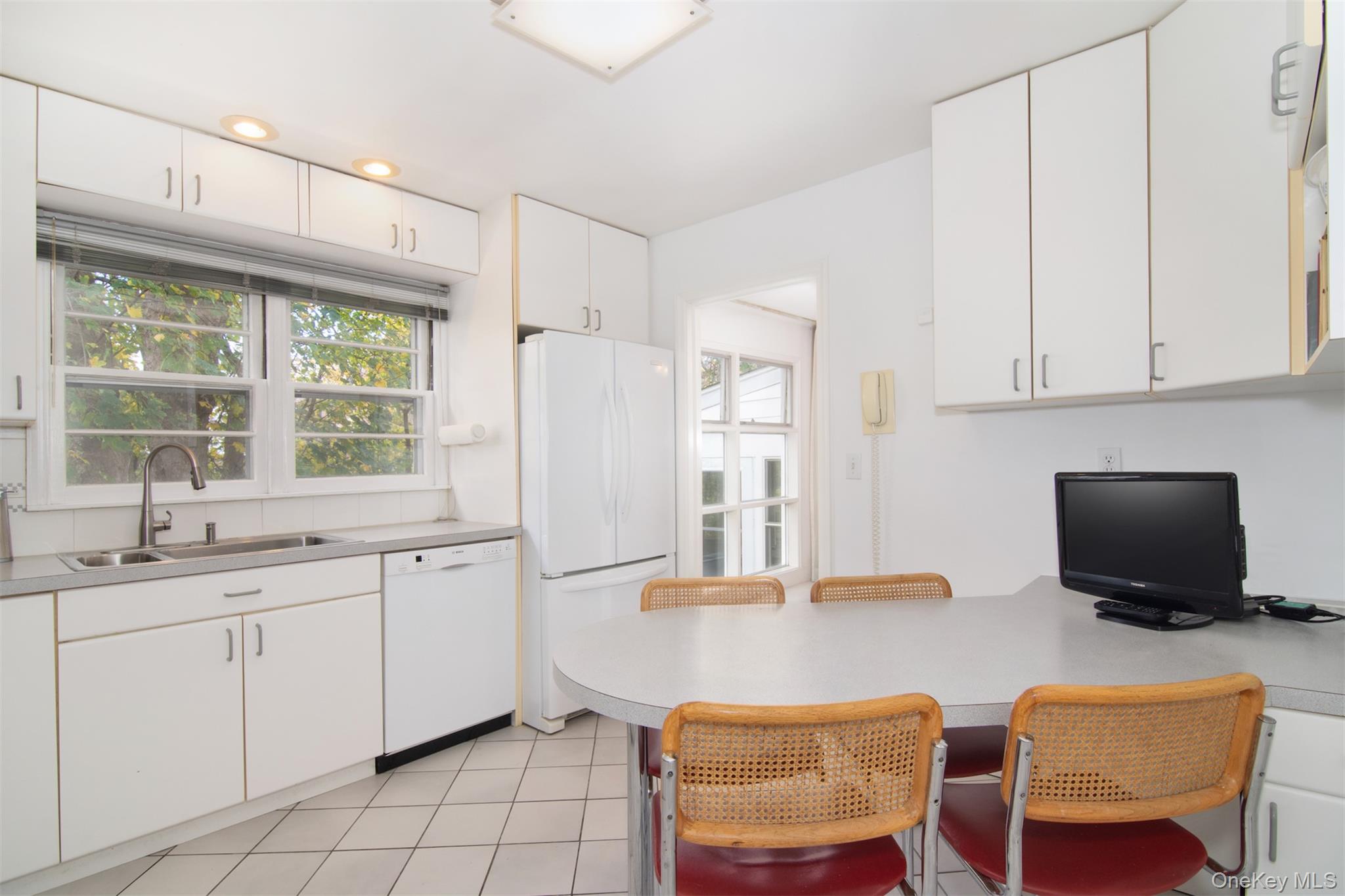 #8 photo, 18 Eldredge Place, Dobbs Ferry , NY 10522