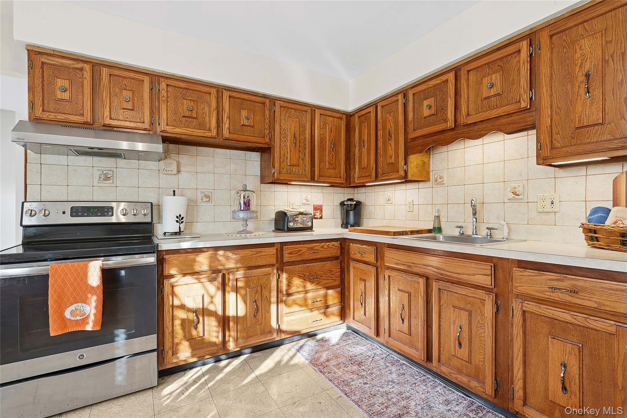 #7 photo, 66 Colton Avenue, Sayville , NY 11782