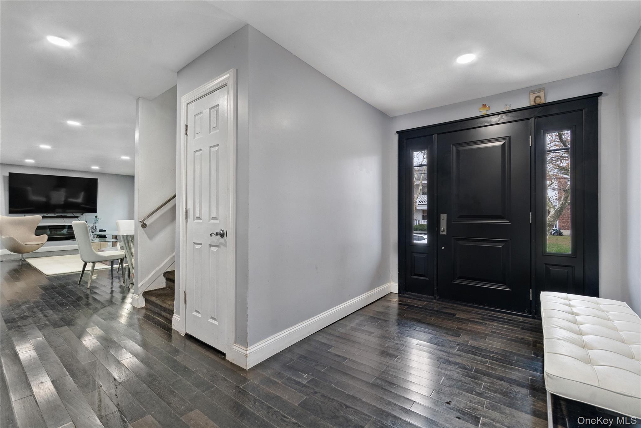 #4 photo, 31-14 Healy Avenue, Bayswater , NY 11691