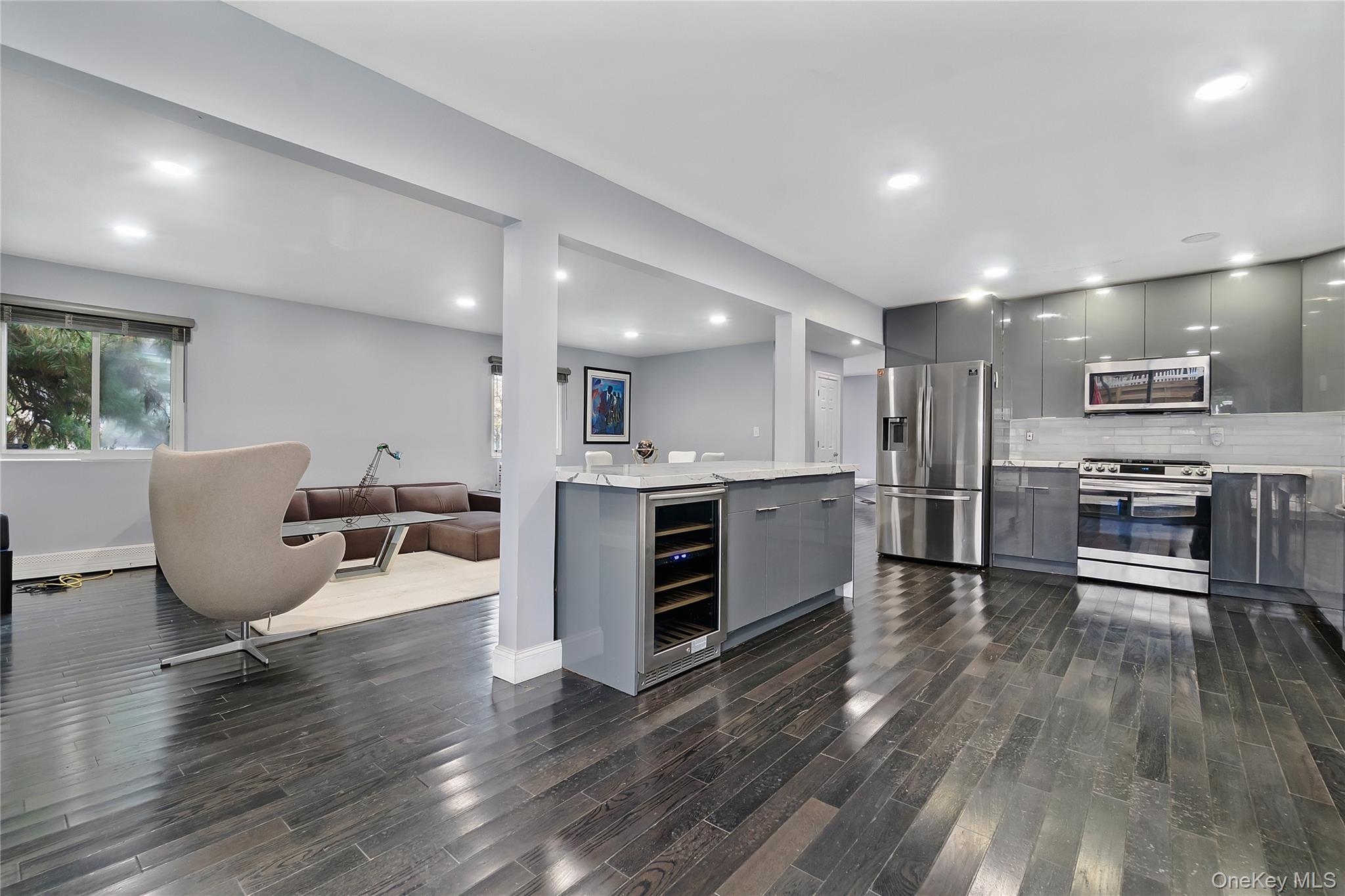 #8 photo, 31-14 Healy Avenue, Bayswater , NY 11691