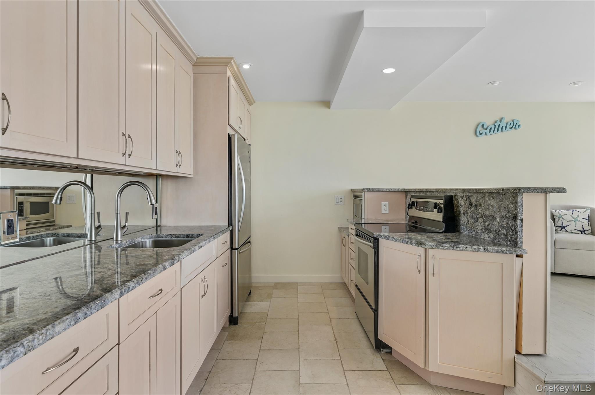 #4 photo, 265 Dune Road, Westhampton Beach , NY 11978