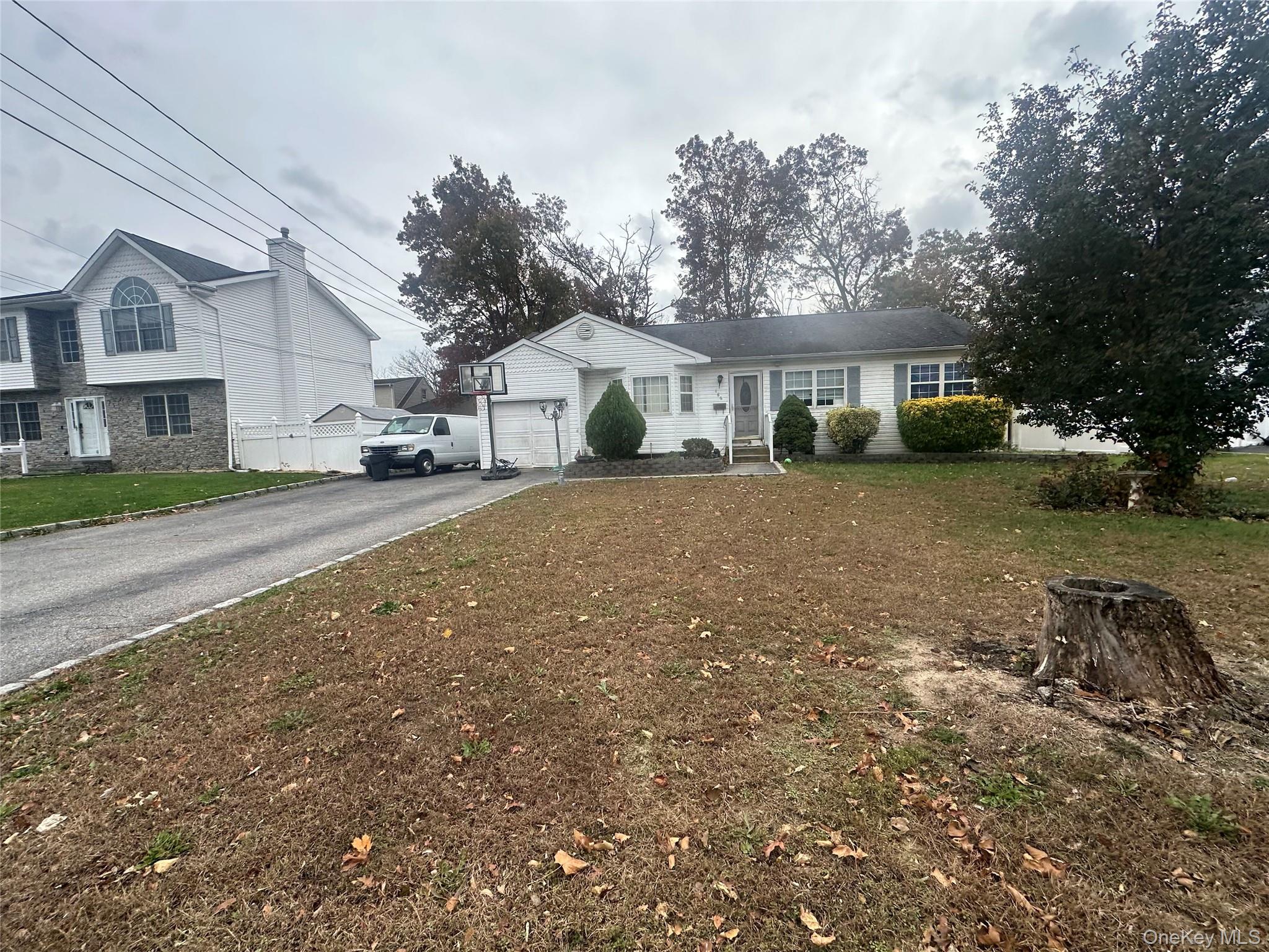 #1 photo, 186 Islip Boulevard, Islip Terrace , NY 11752