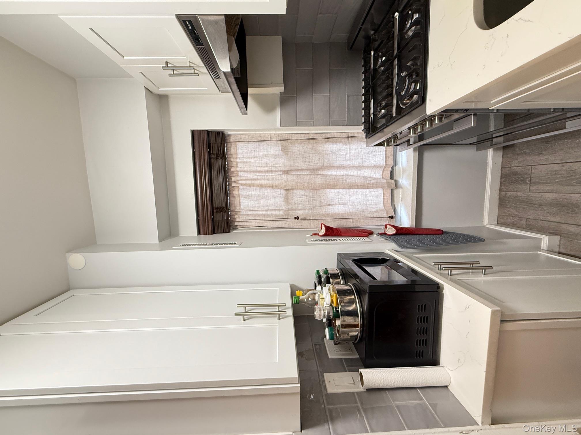 #6 photo, 6740 Yellowstone Boulevard, Forest Hills , NY 11375