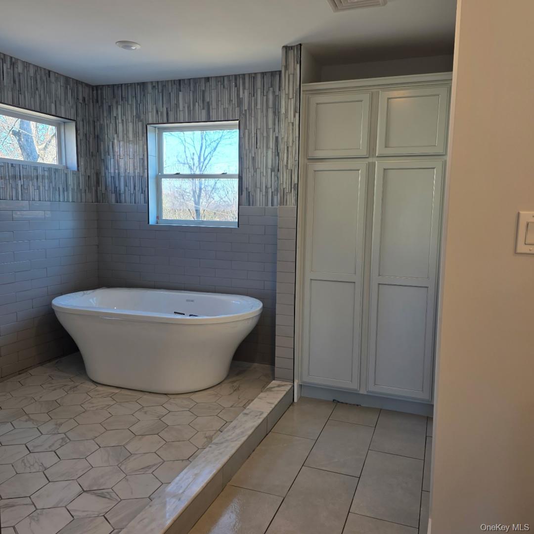 #19 photo, 42 Sands Avenue, Milton , NY 12547