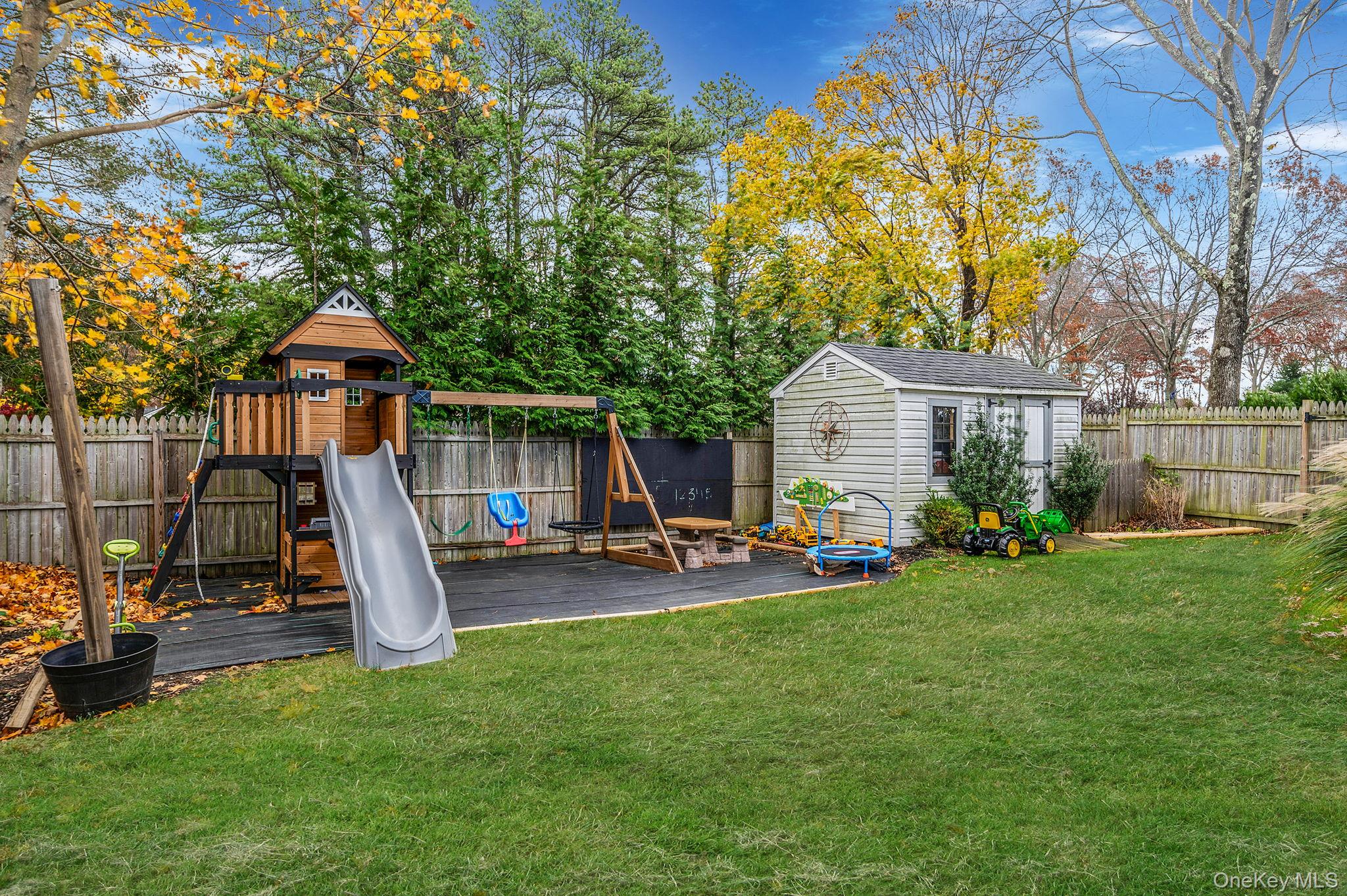 #18 photo, 3 Vee Jay Drive, Shoreham , NY 11786