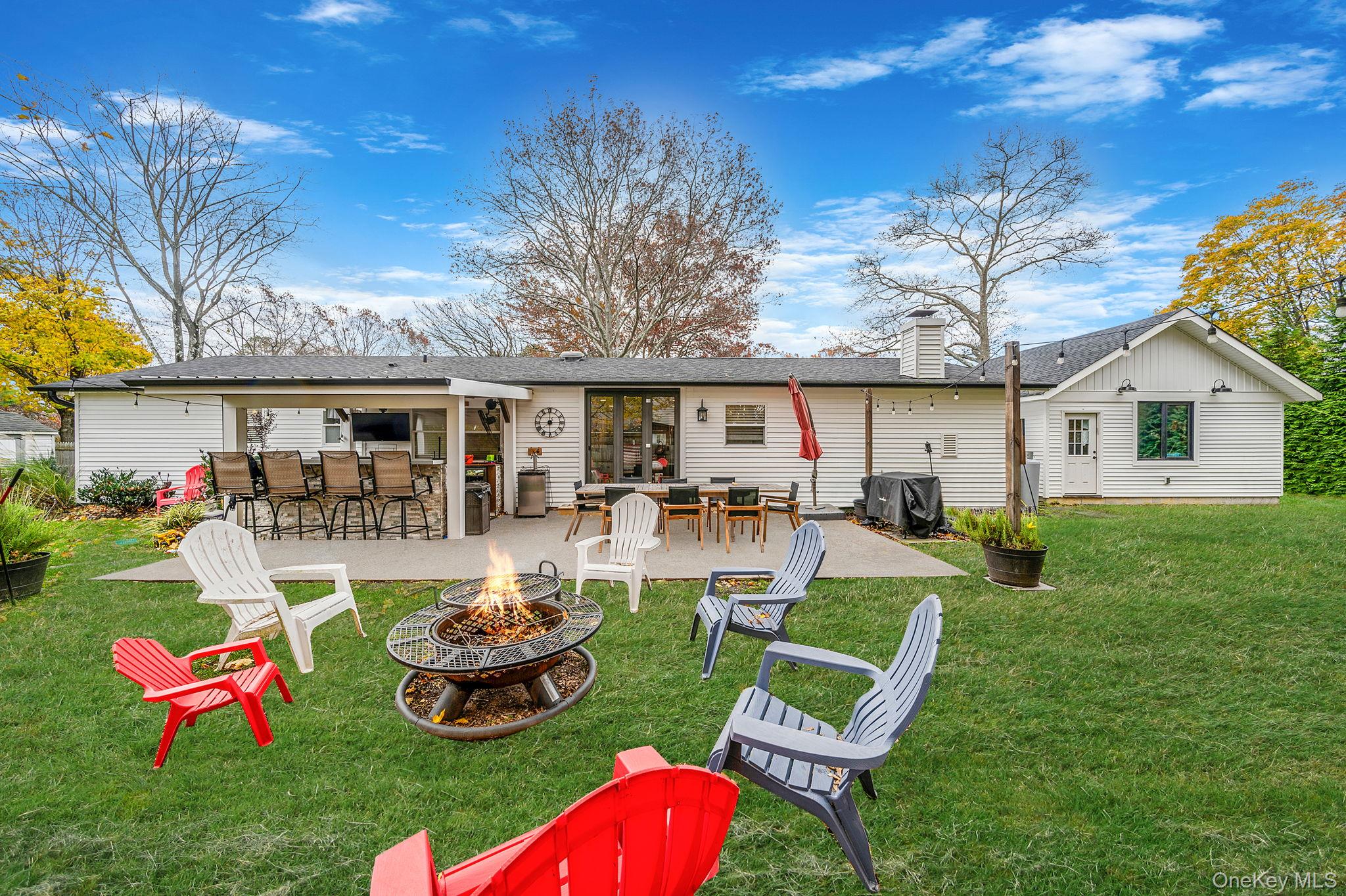 #19 photo, 3 Vee Jay Drive, Shoreham , NY 11786