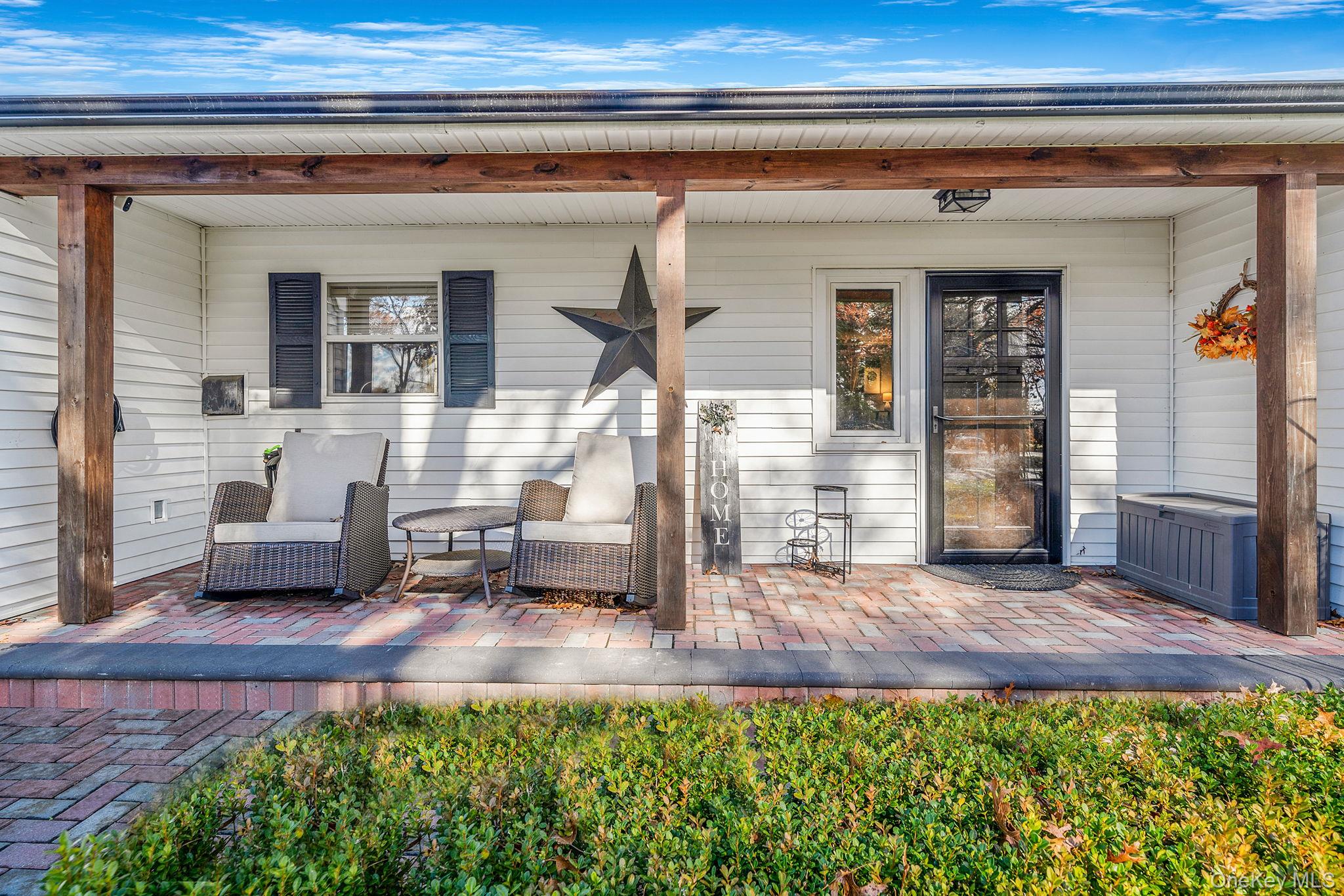 #4 photo, 3 Vee Jay Drive, Shoreham , NY 11786