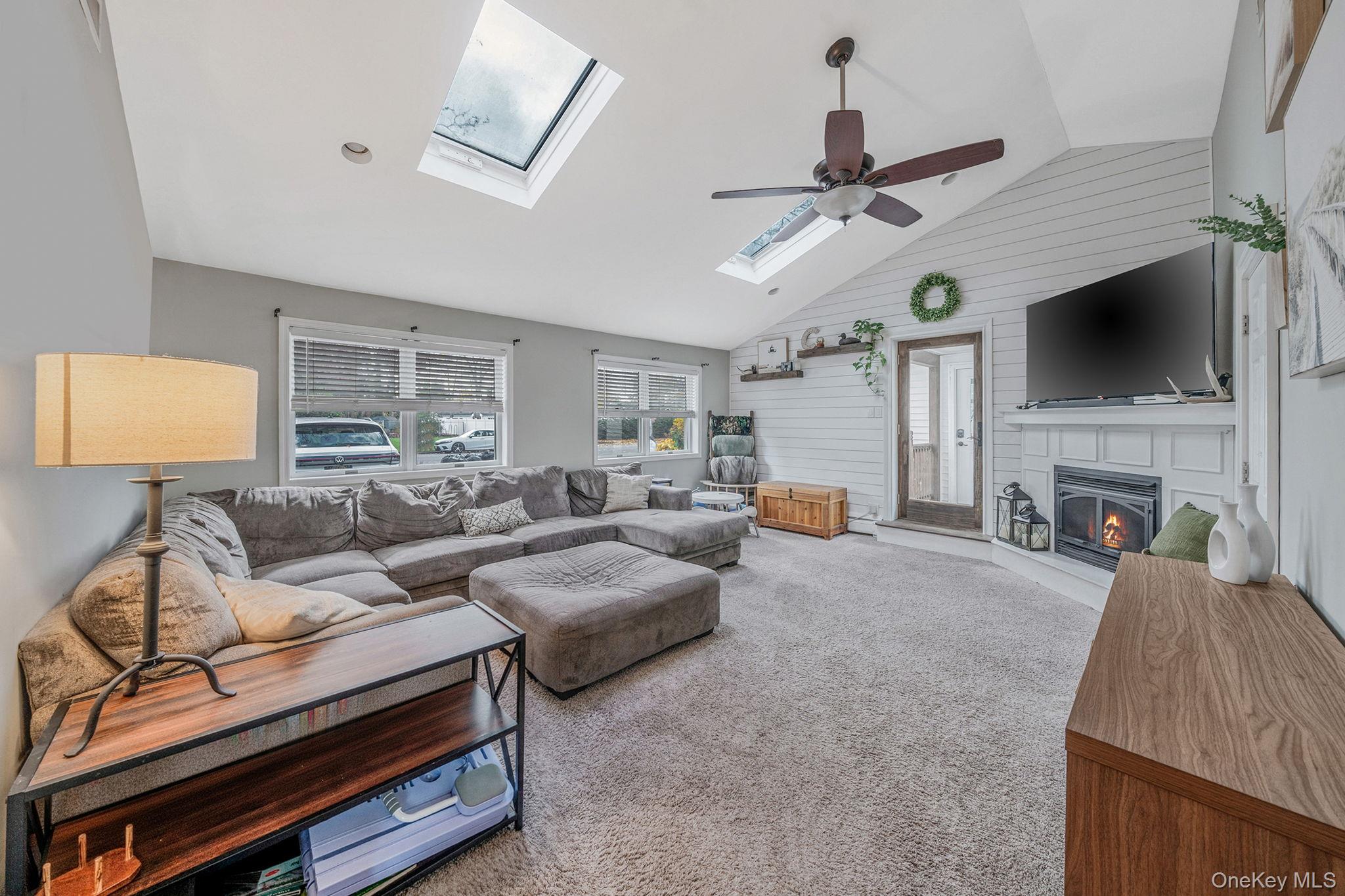 #5 photo, 3 Vee Jay Drive, Shoreham , NY 11786