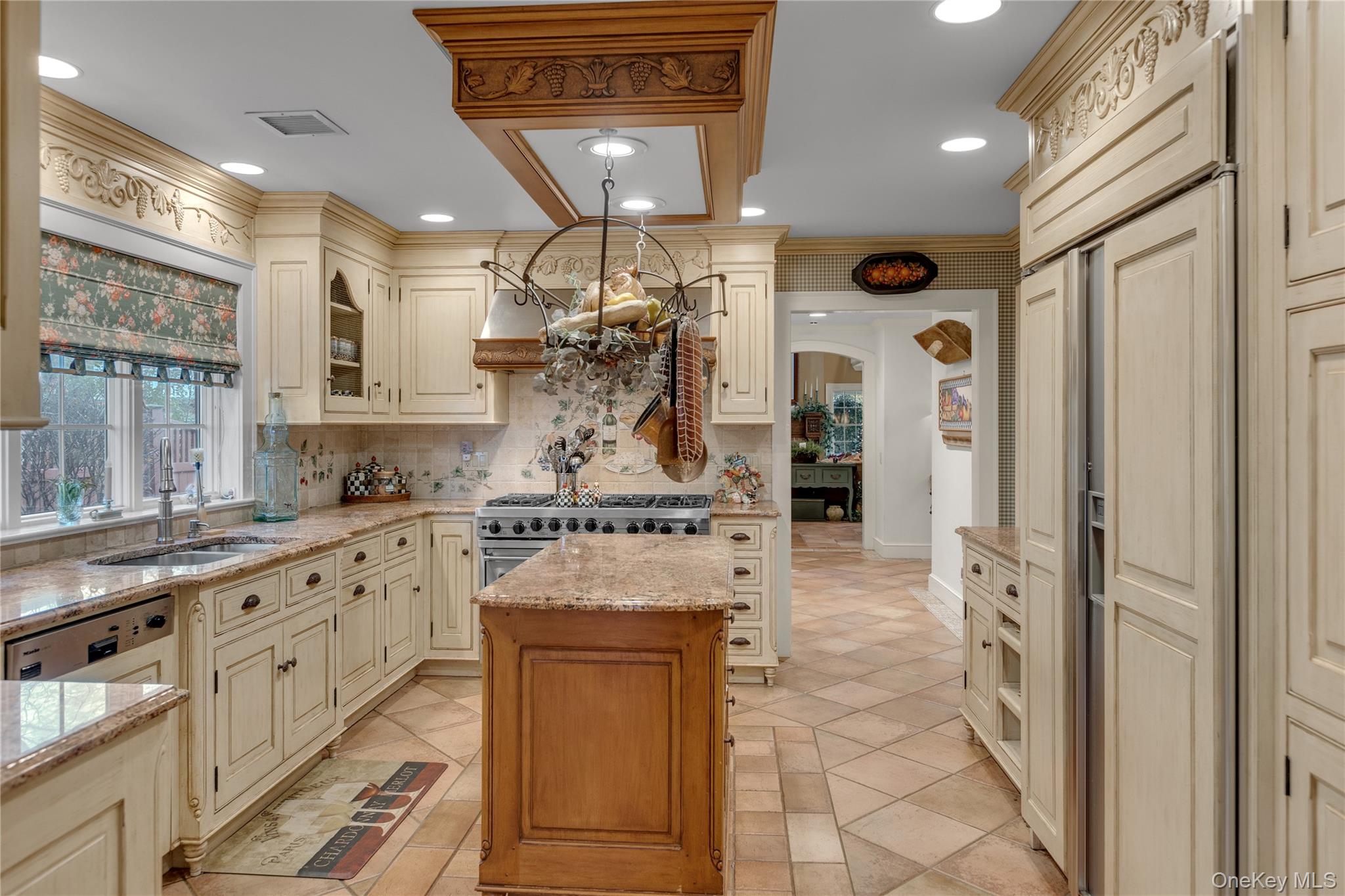 #17 photo, 216 Asharoken Avenue, Northport , NY 11768