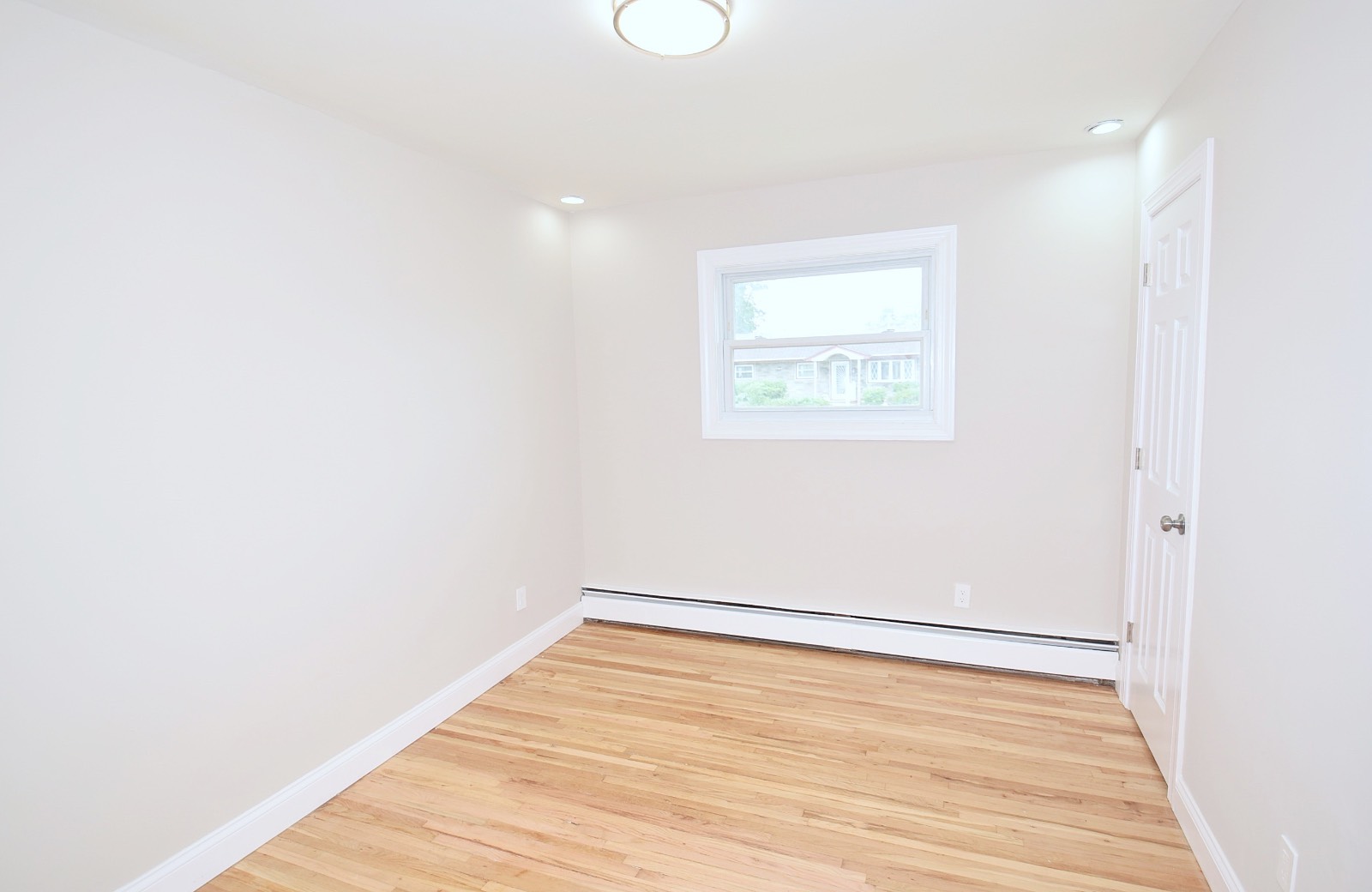 #12 photo, 147 Maida Ave, サフォーク郡 Deer Park , NY 11729