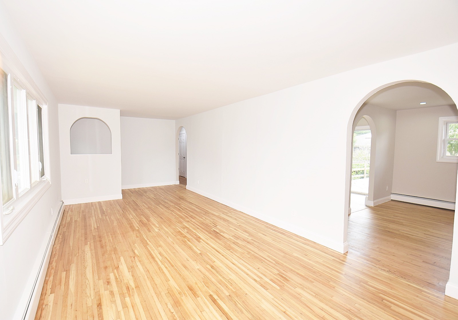 #2 photo, 147 Maida Ave, サフォーク郡 Deer Park , NY 11729