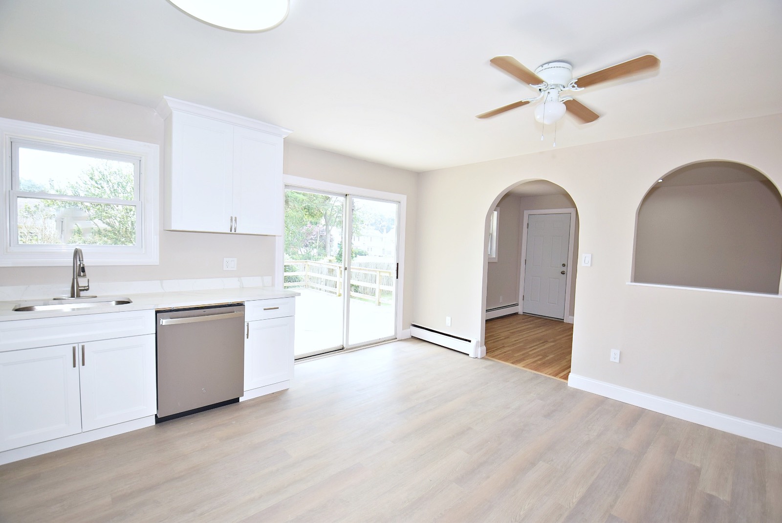 #7 photo, 147 Maida Ave, サフォーク郡 Deer Park , NY 11729