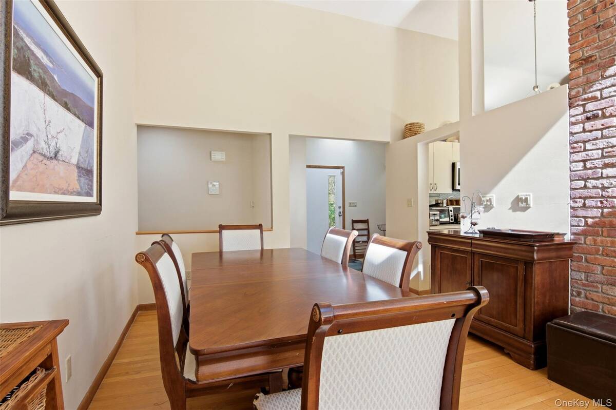 #14 photo, 18 Greenlawn Road, Huntington , NY 11743