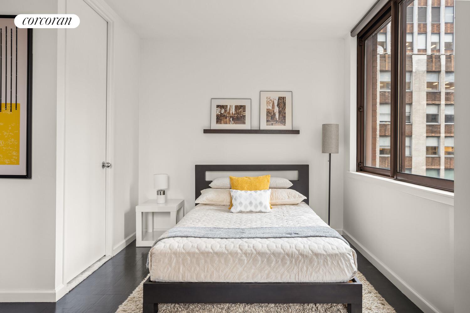 #4 photo, 235 E 40TH Street, Murray Hill , NY 10016