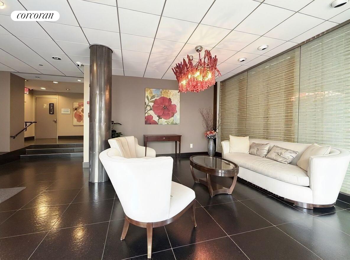 #10 photo, 116-11 CURZON Road, Kew Gardens , NY 11418