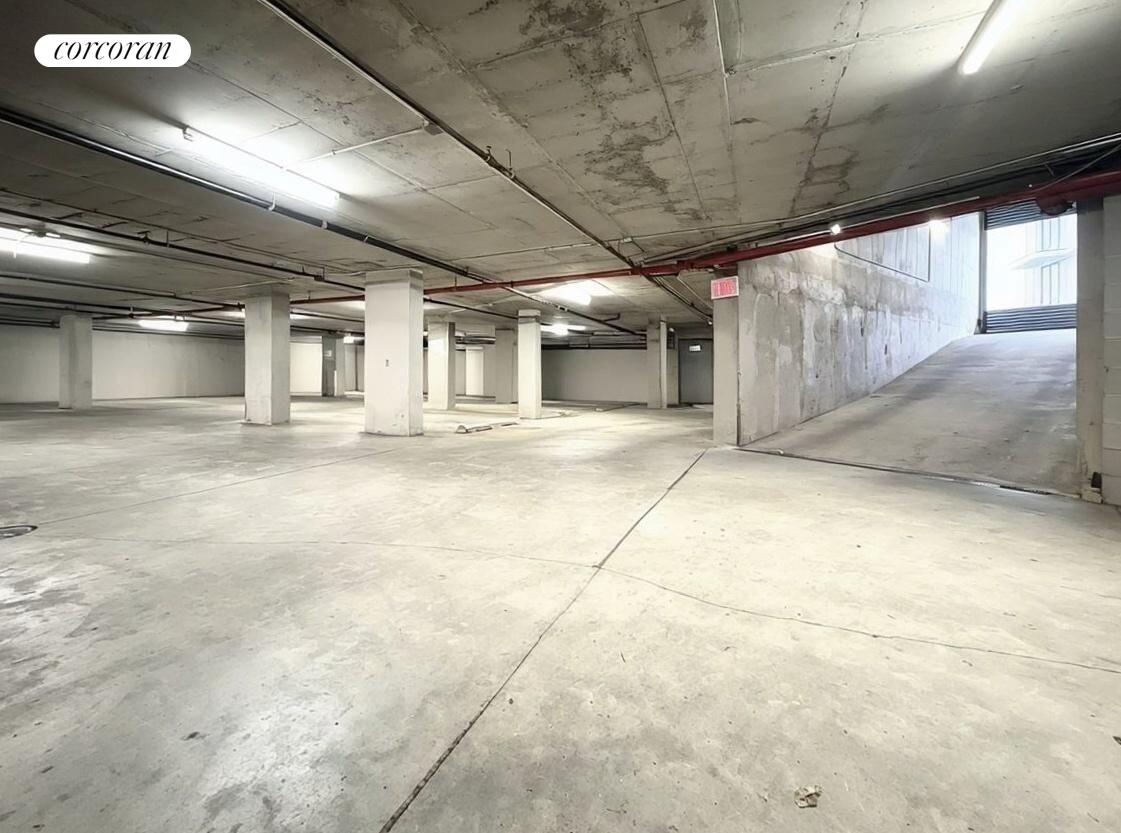 #11 photo, 116-11 CURZON Road, Kew Gardens , NY 11418