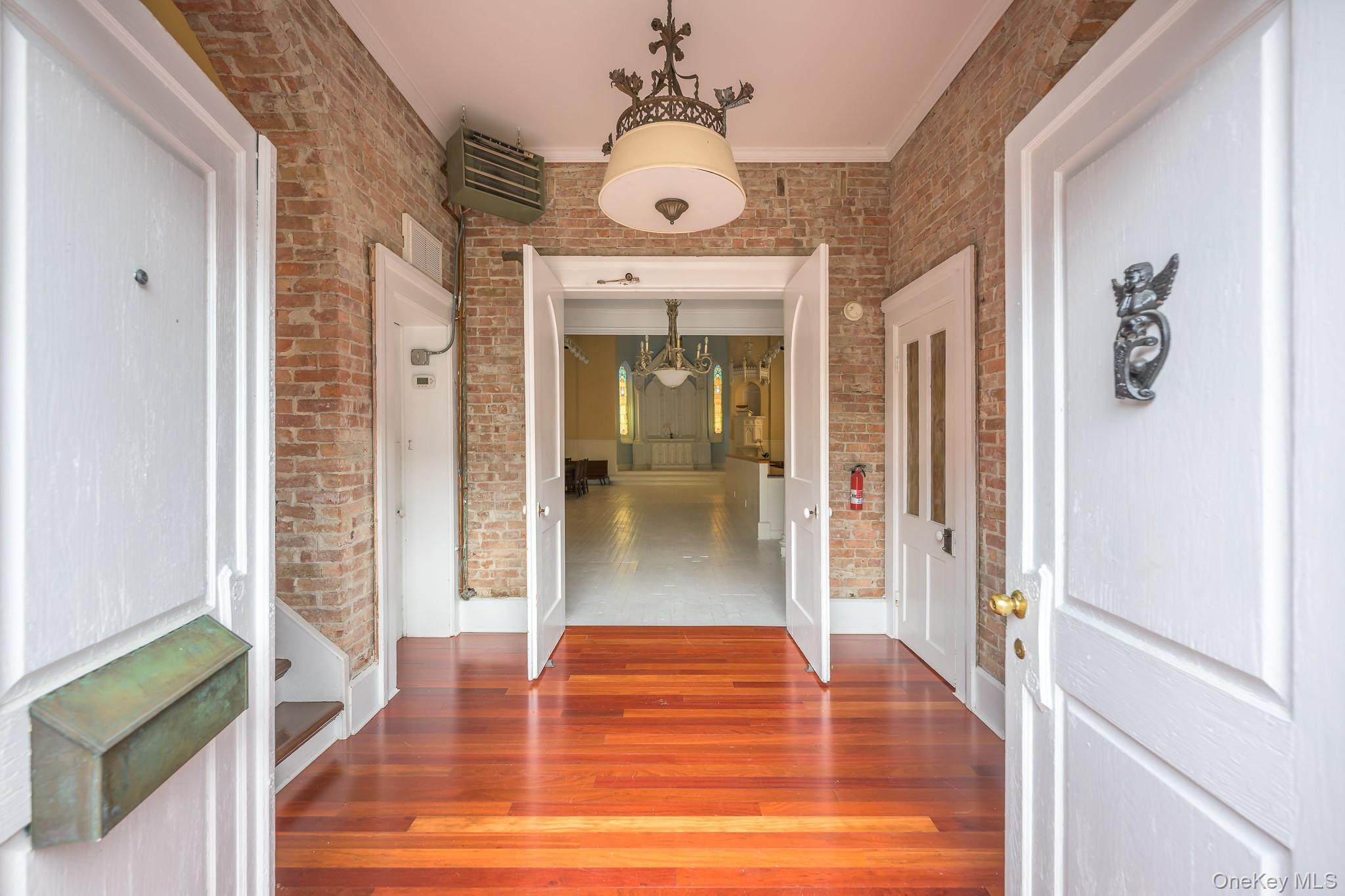 #4 photo, 428 State Street, Hudson , NY 12534