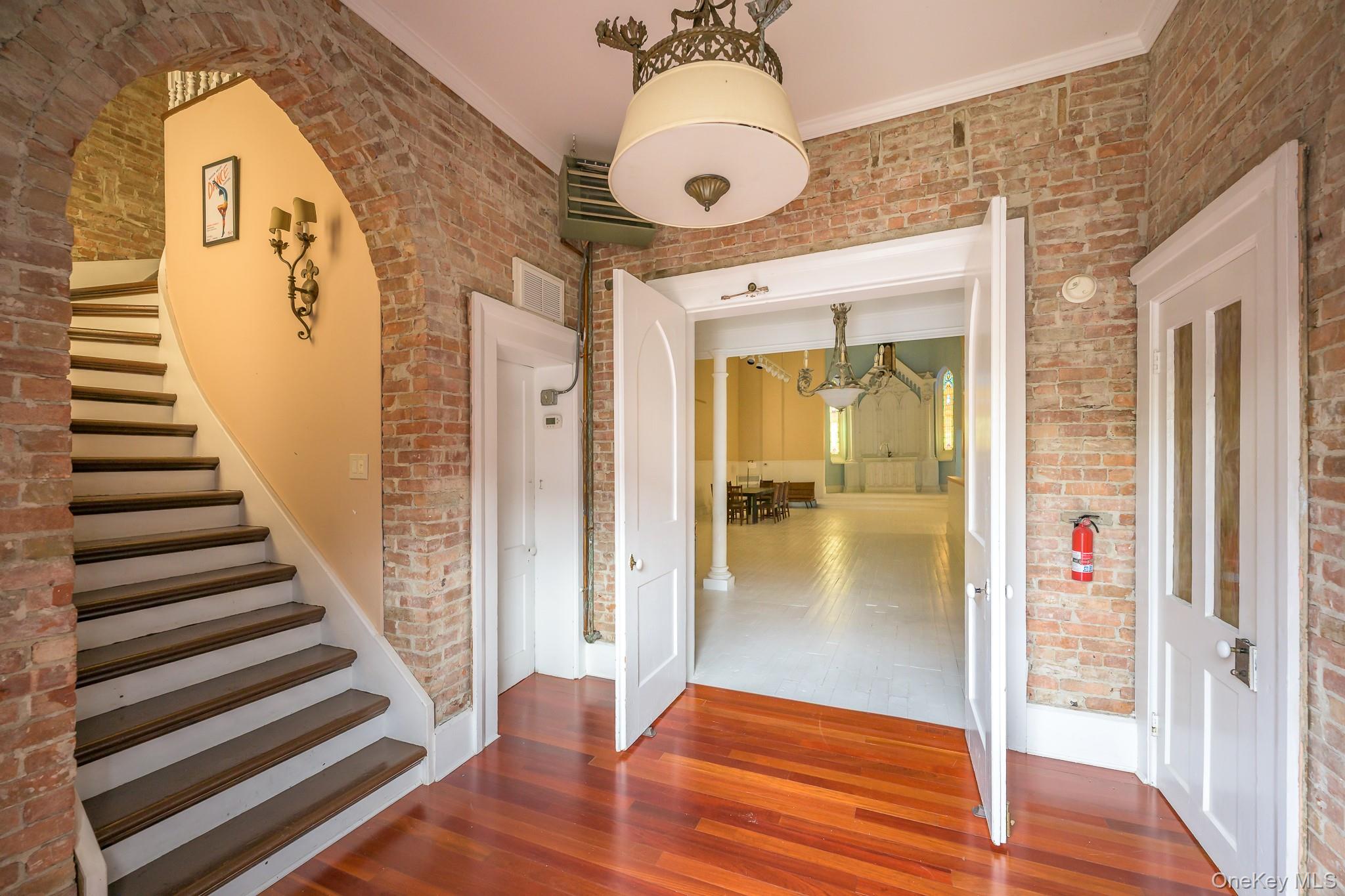 #5 photo, 428 State Street, Hudson , NY 12534