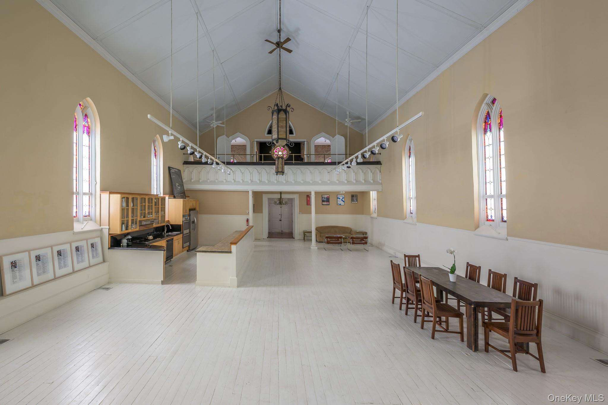 #9 photo, 428 State Street, Hudson , NY 12534