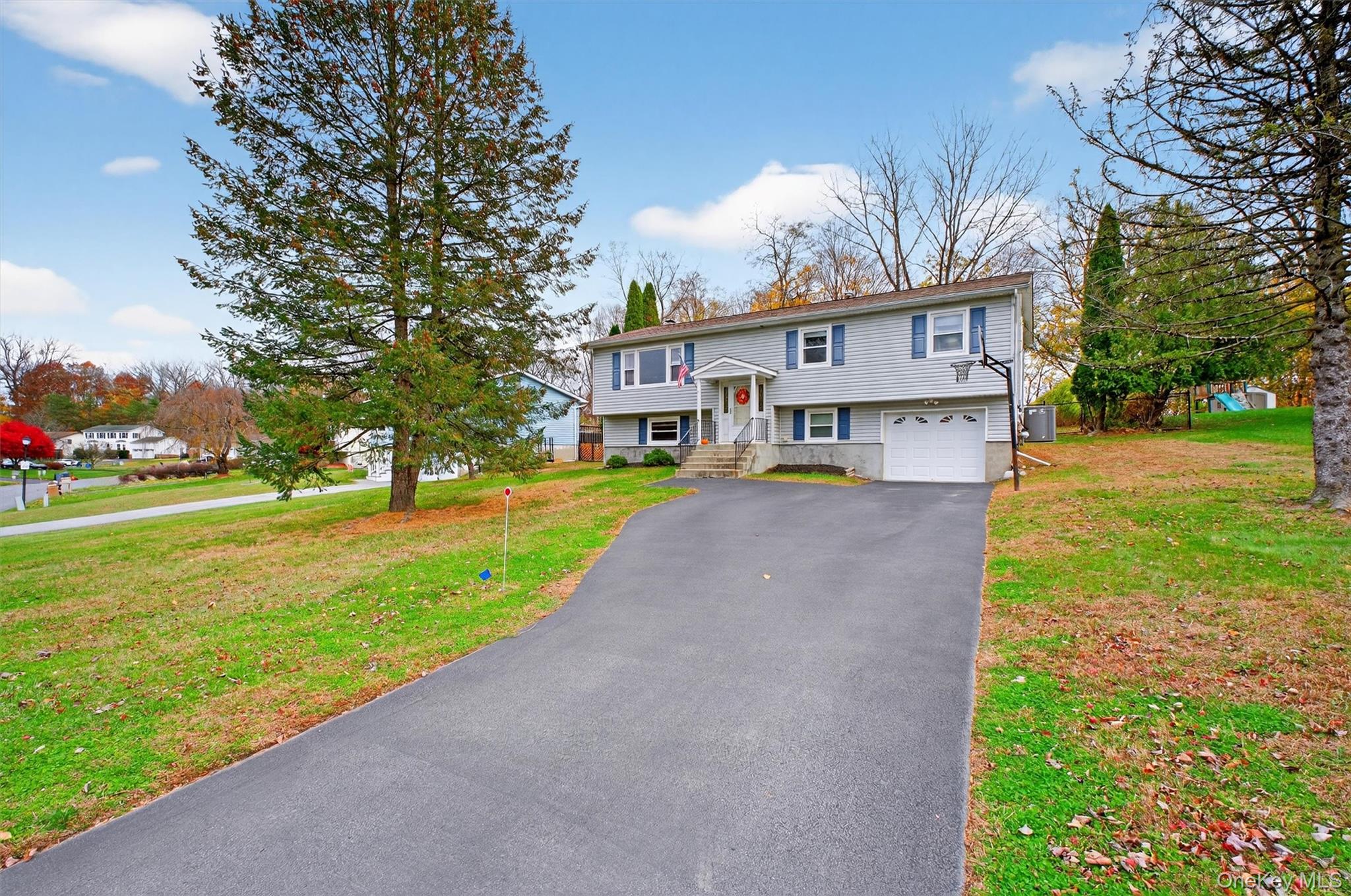 #2 photo, 41 Creamery Drive, New Windsor , NY 12553