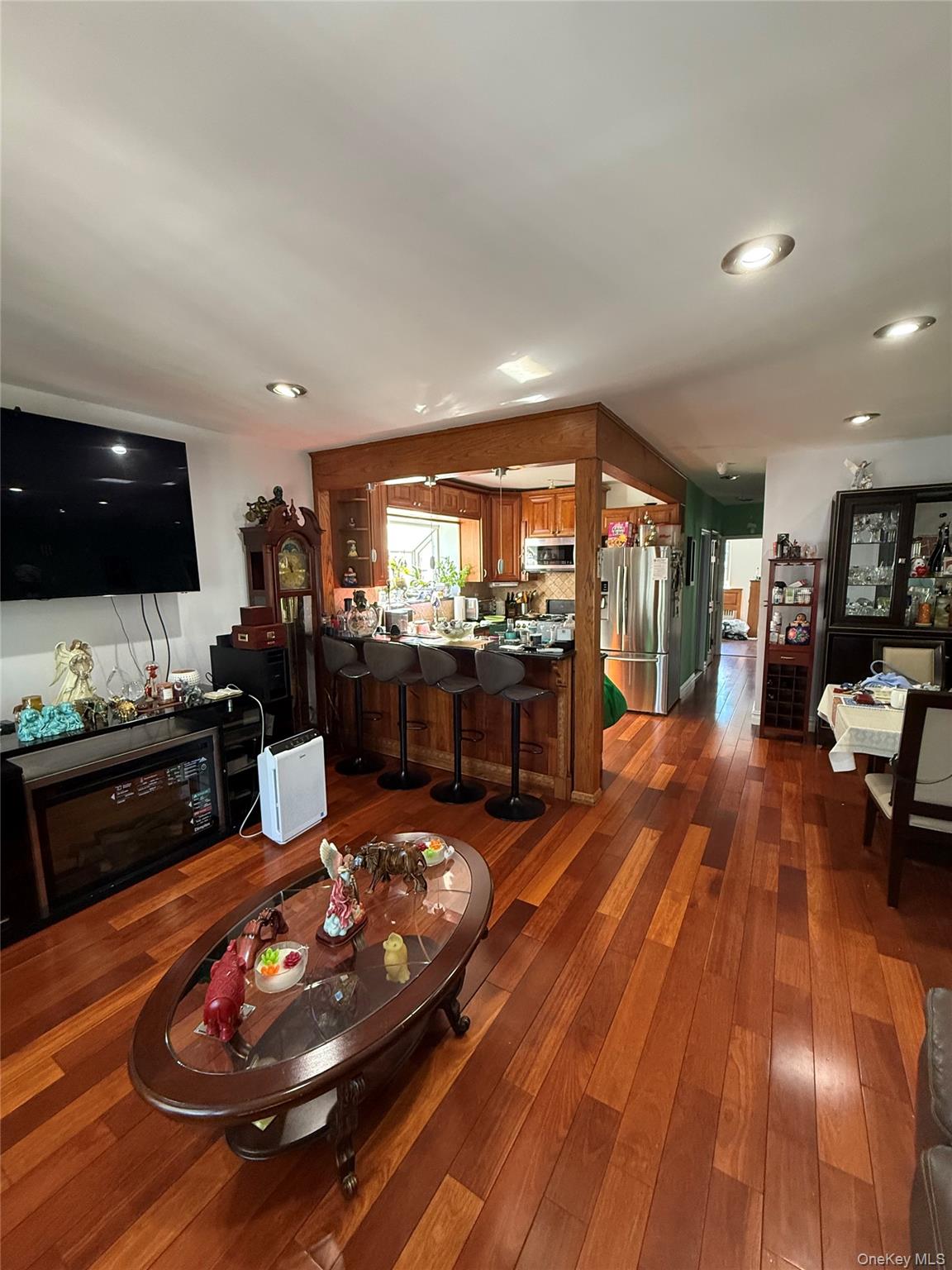 #8 photo, 2224 Lafayette Avenue, Bronx , NY 10473