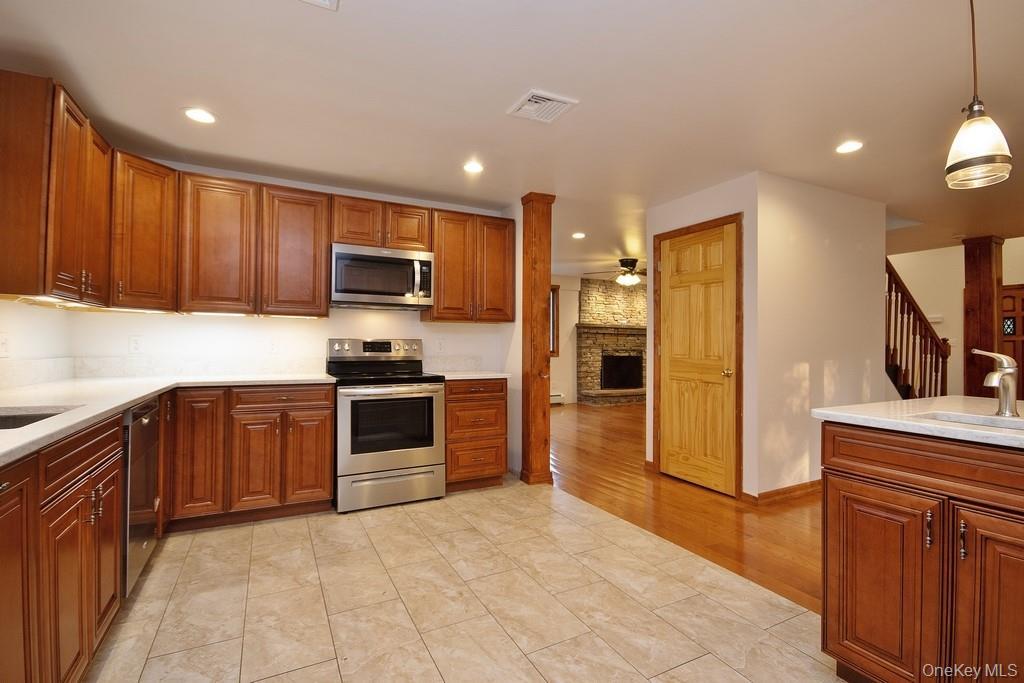 #10 photo, 24 Lake Avenue, Monroe , NY 10950