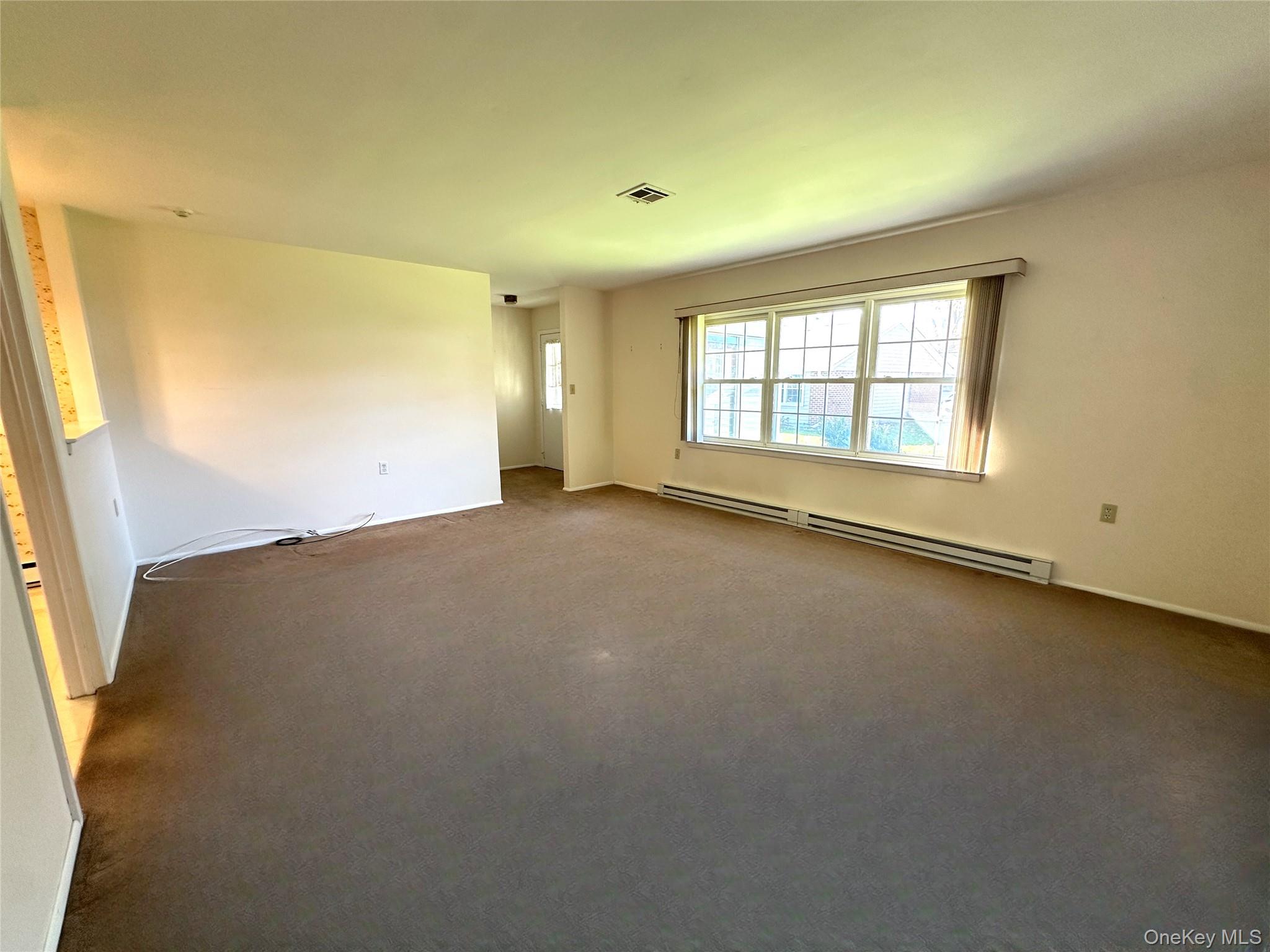 #5 photo, 215 Woodbridge Drive, Ridge , NY 11961