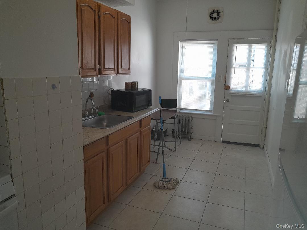 #7 photo, 9152 91st Street, Woodhaven , NY 11421