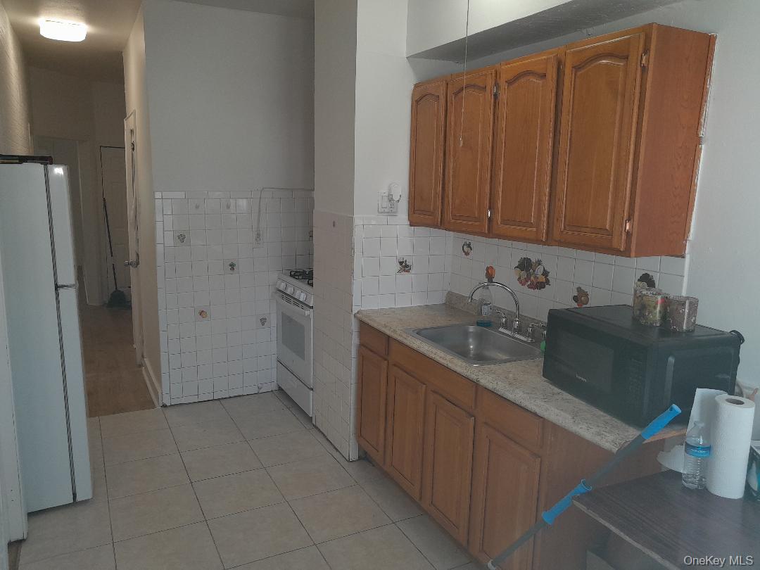 #8 photo, 9152 91st Street, Woodhaven , NY 11421