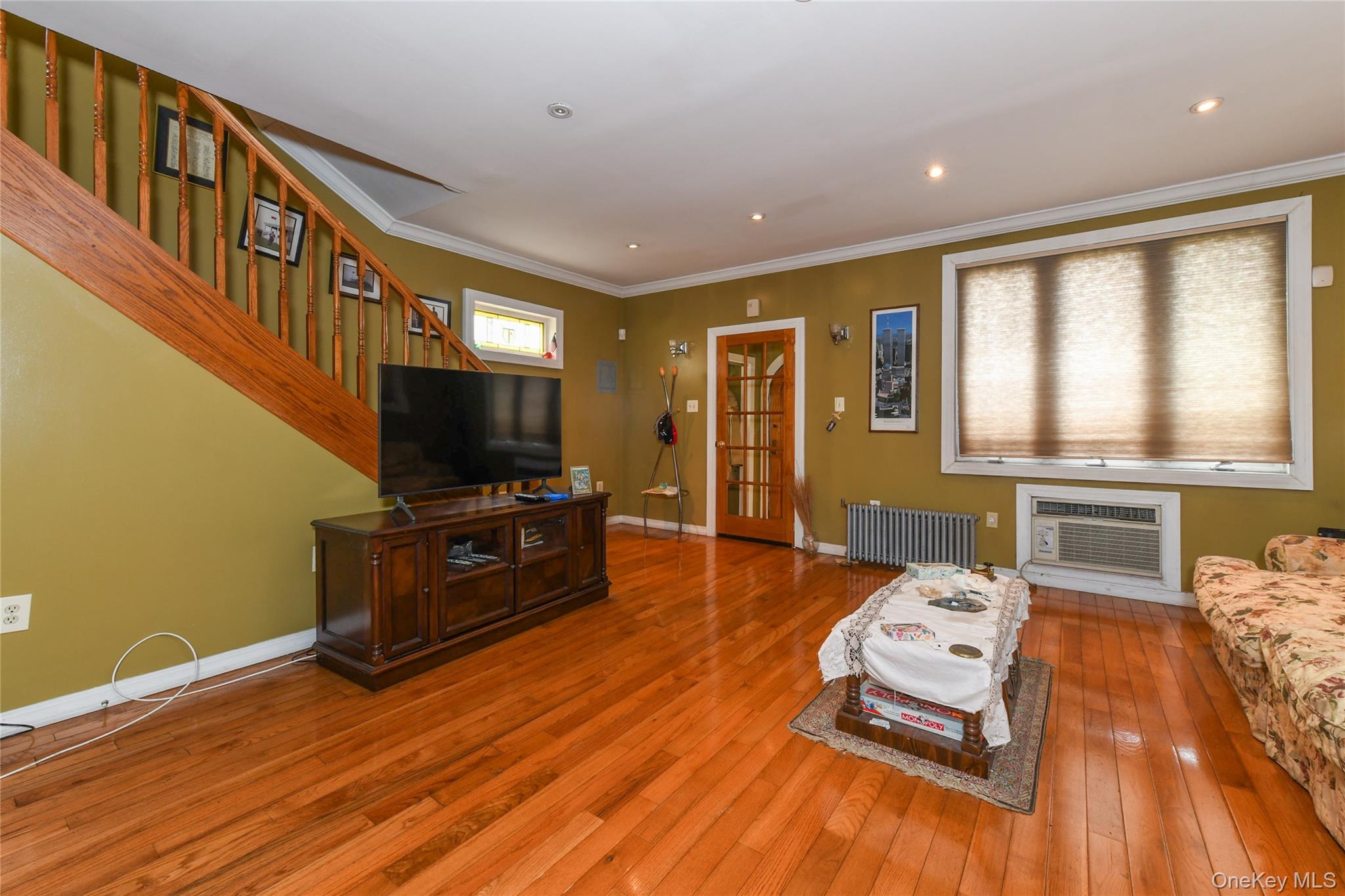 #7 photo, 82-59 172nd Street, Jamaica Hills , NY 11432