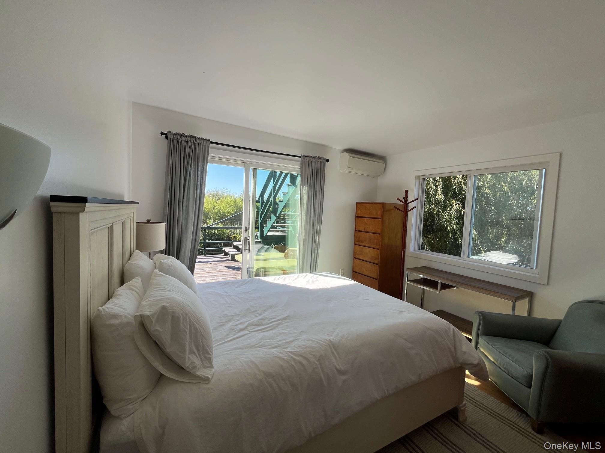 #8 photo, 150 Clipper Roadway, Corneille Estates , NY 11770