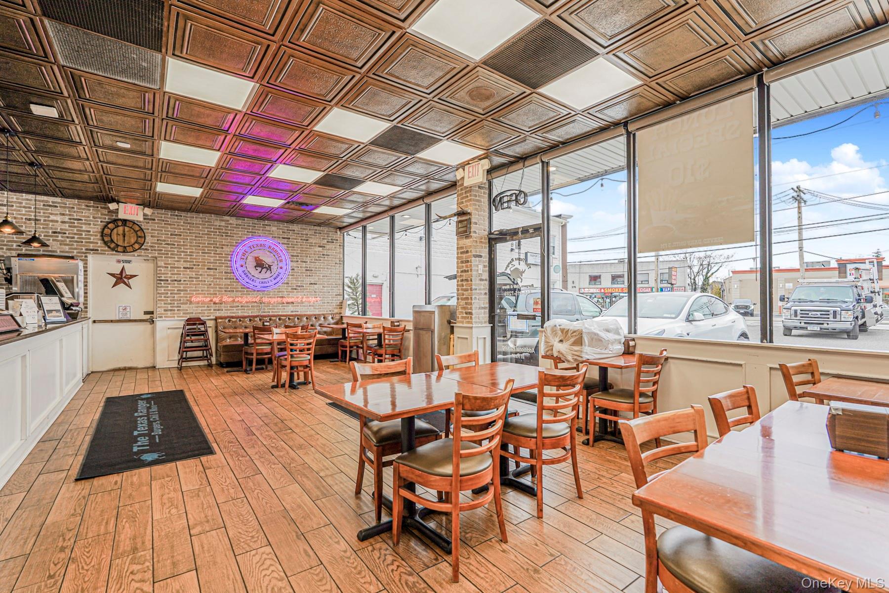 #15 photo, 365 Atlantic Avenue, Freeport , NY 11520