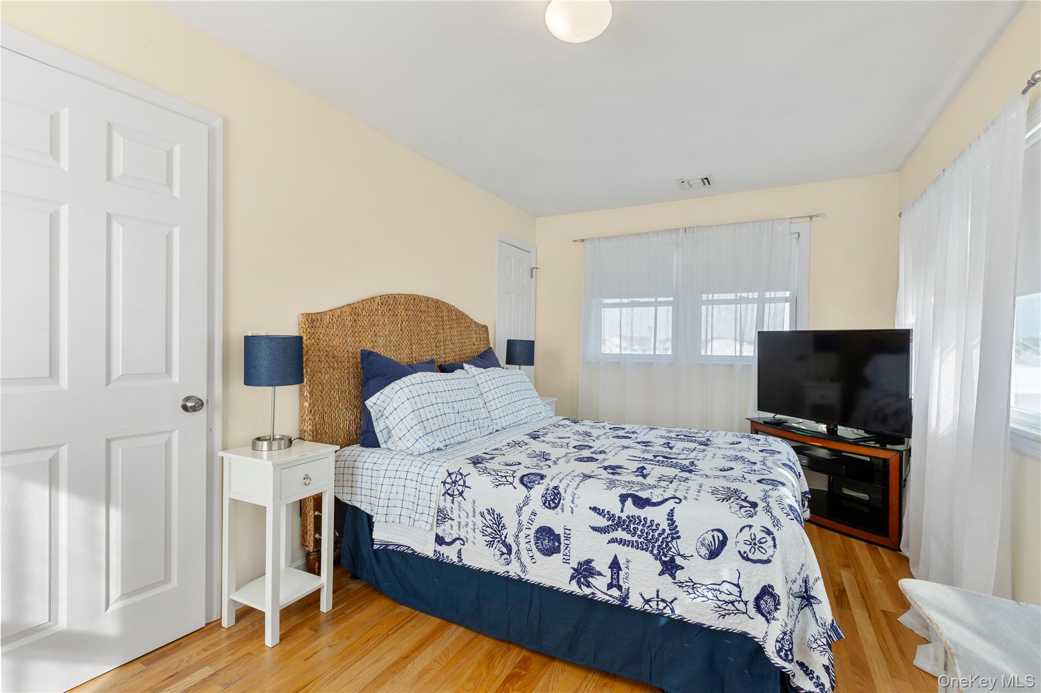 #14 photo, 125 Ocean Avenue, 롱 아일랜드 Bay Shore , NY 11706