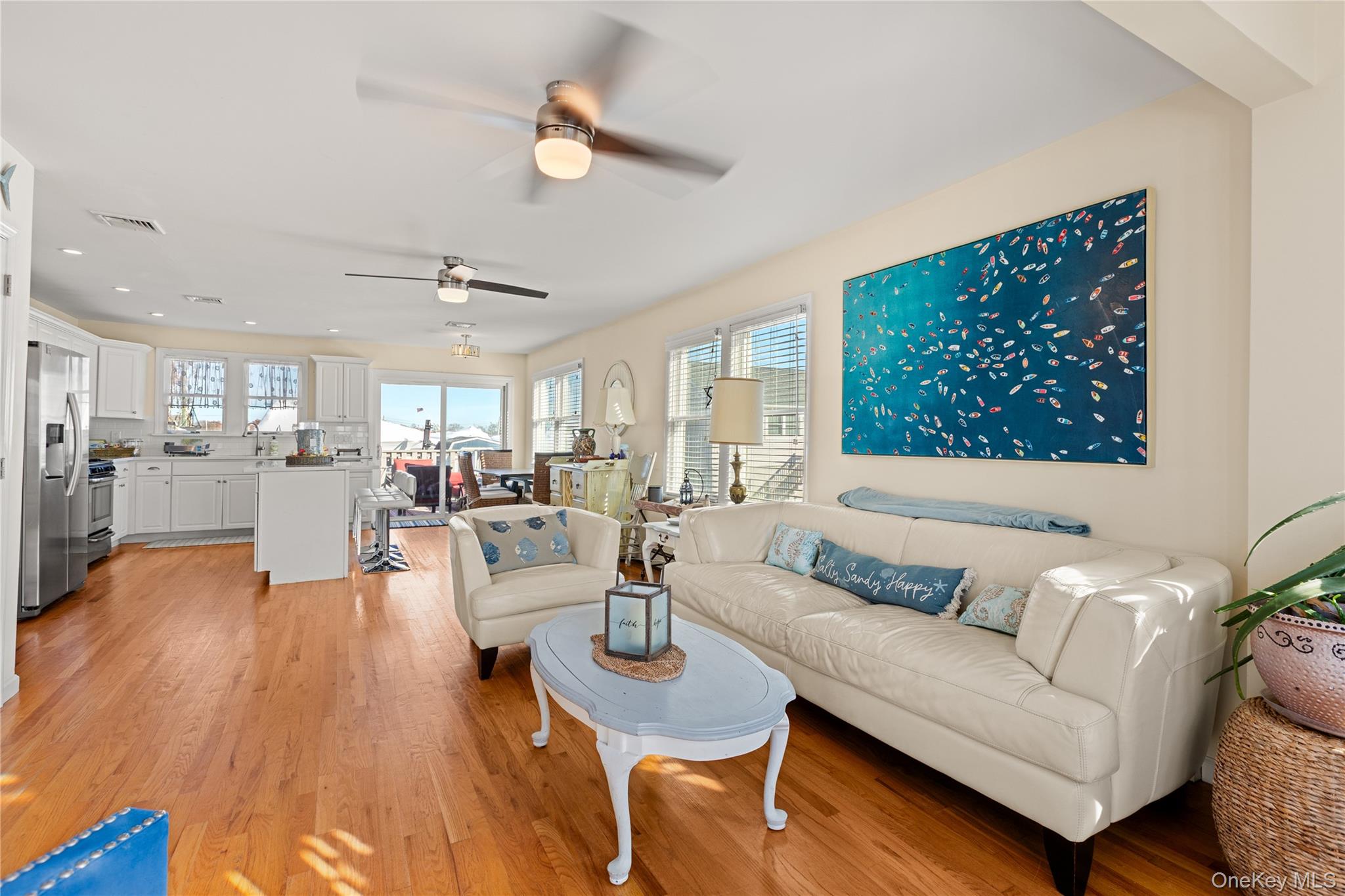 #3 photo, 125 Ocean Avenue, 롱 아일랜드 Bay Shore , NY 11706