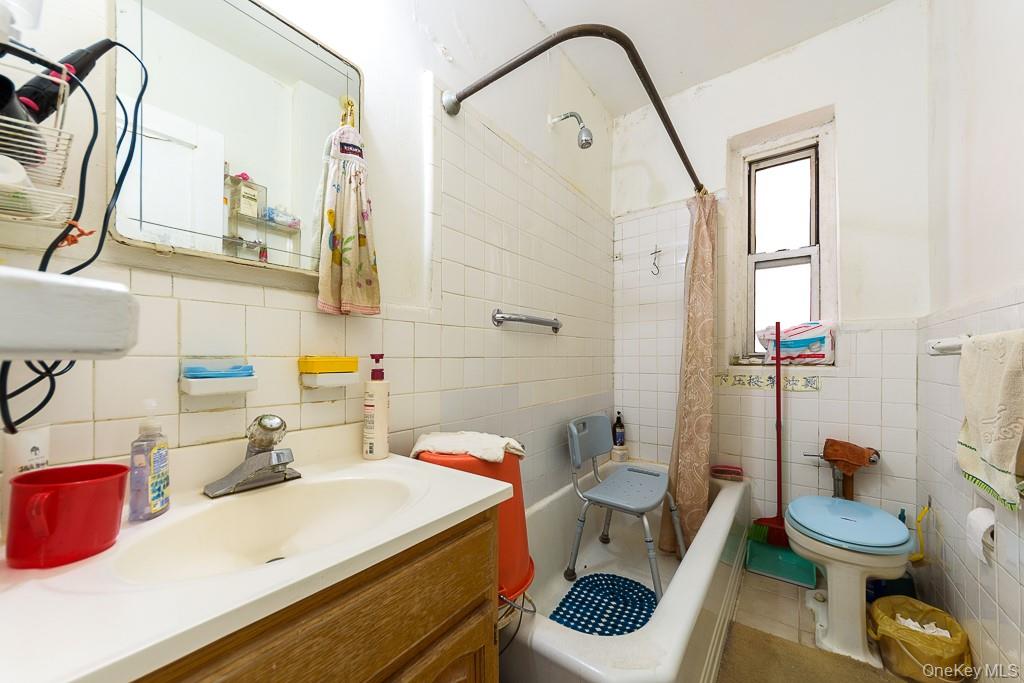 #5 photo, 111-50 75th, Forest Hills , NY 11375