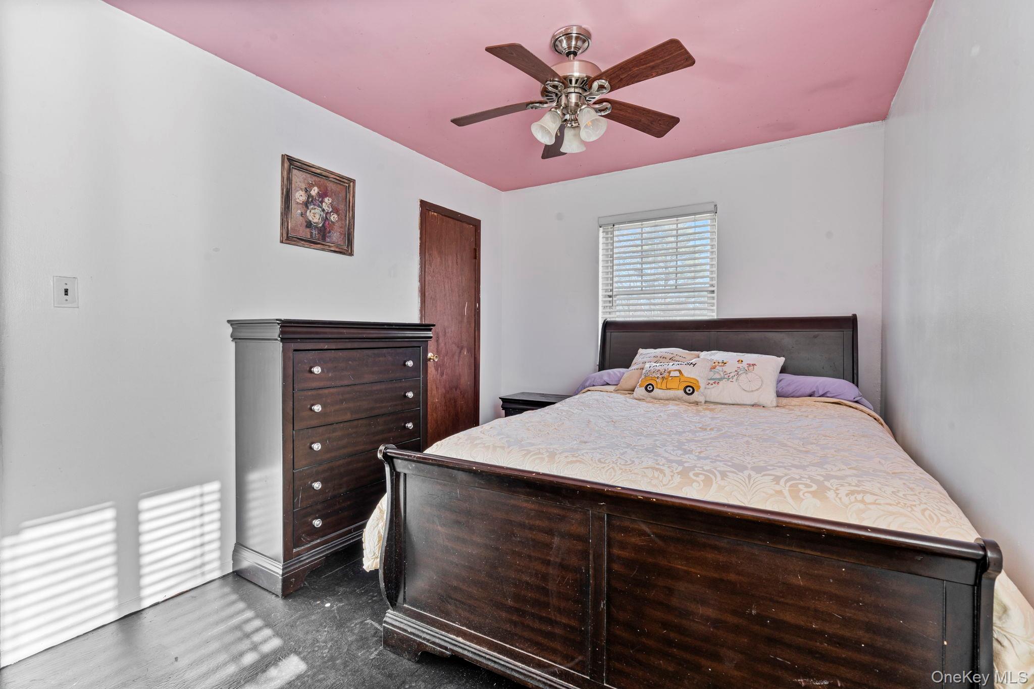 #13 photo, 44 3rd Street, سوفولك Brentwood , NY 11717