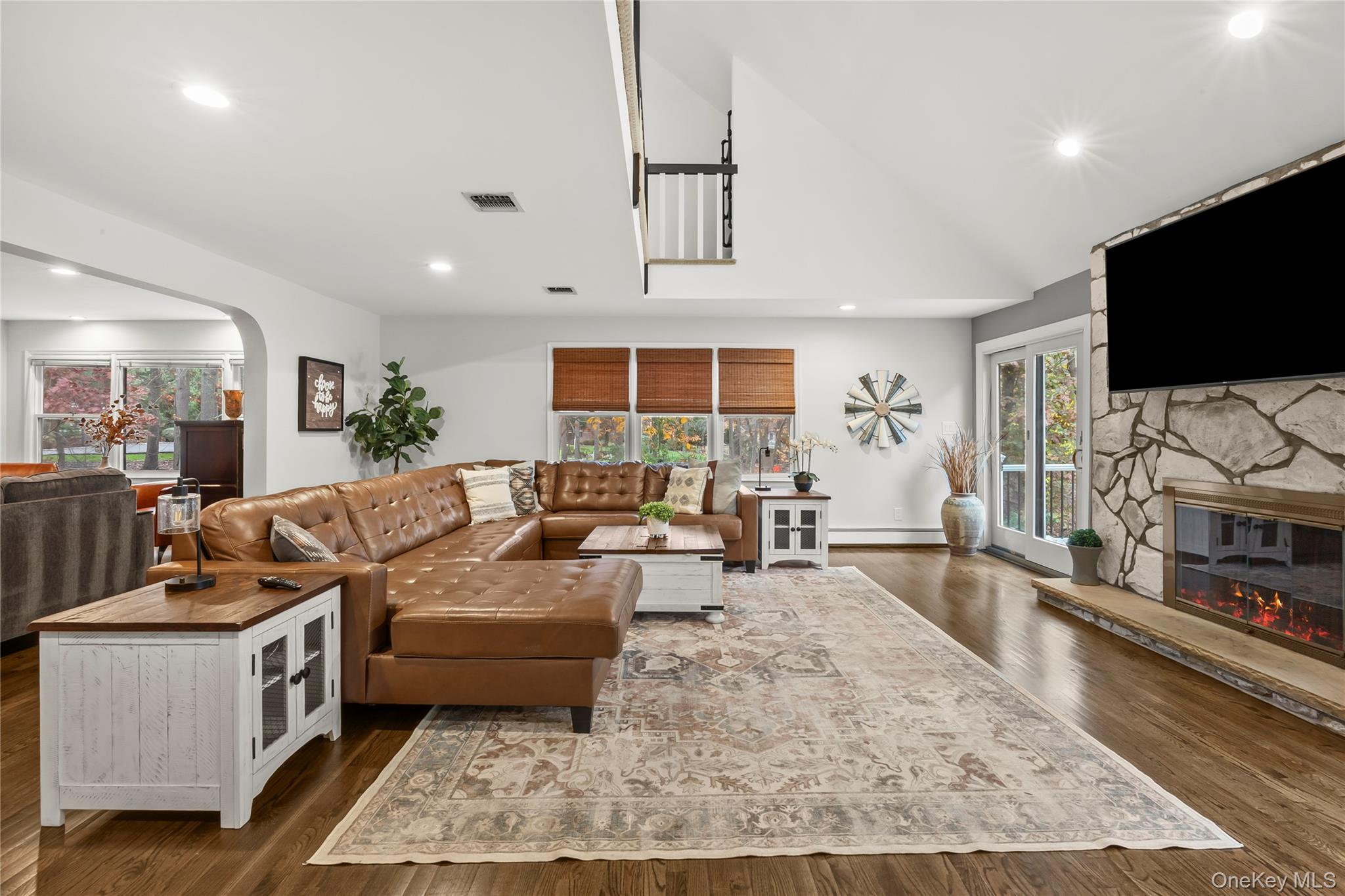 #16 photo, 142 Landing Meadow Road, Smithtown , NY 11787